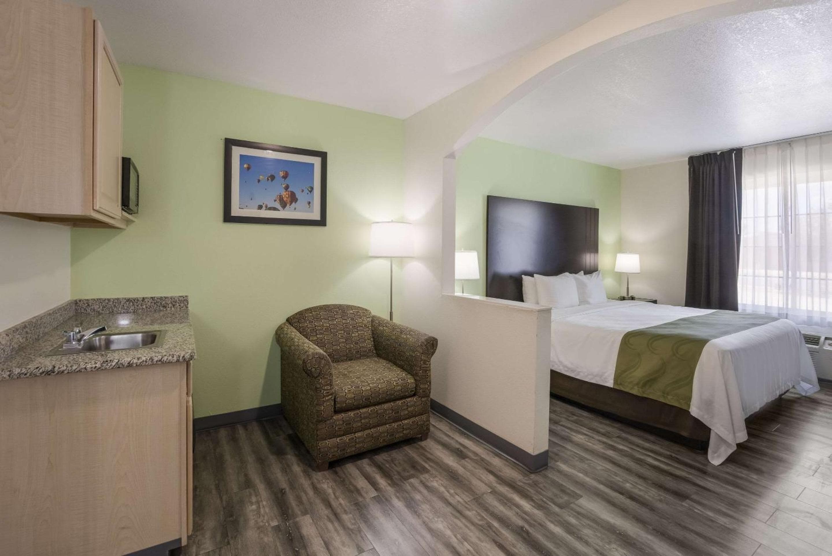 Quality Inn & Suites Clayton, NM