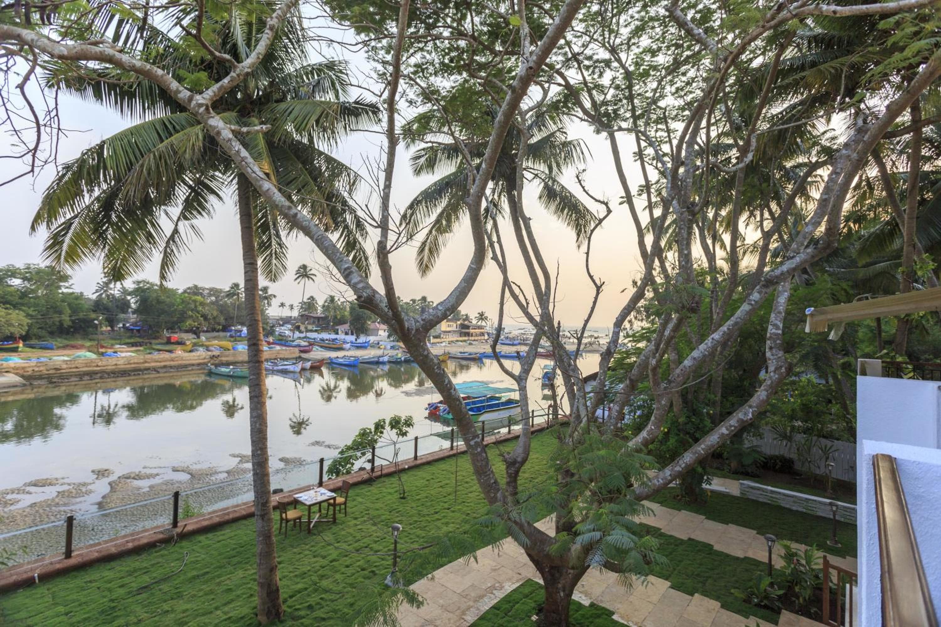 Acron Waterfront Resort