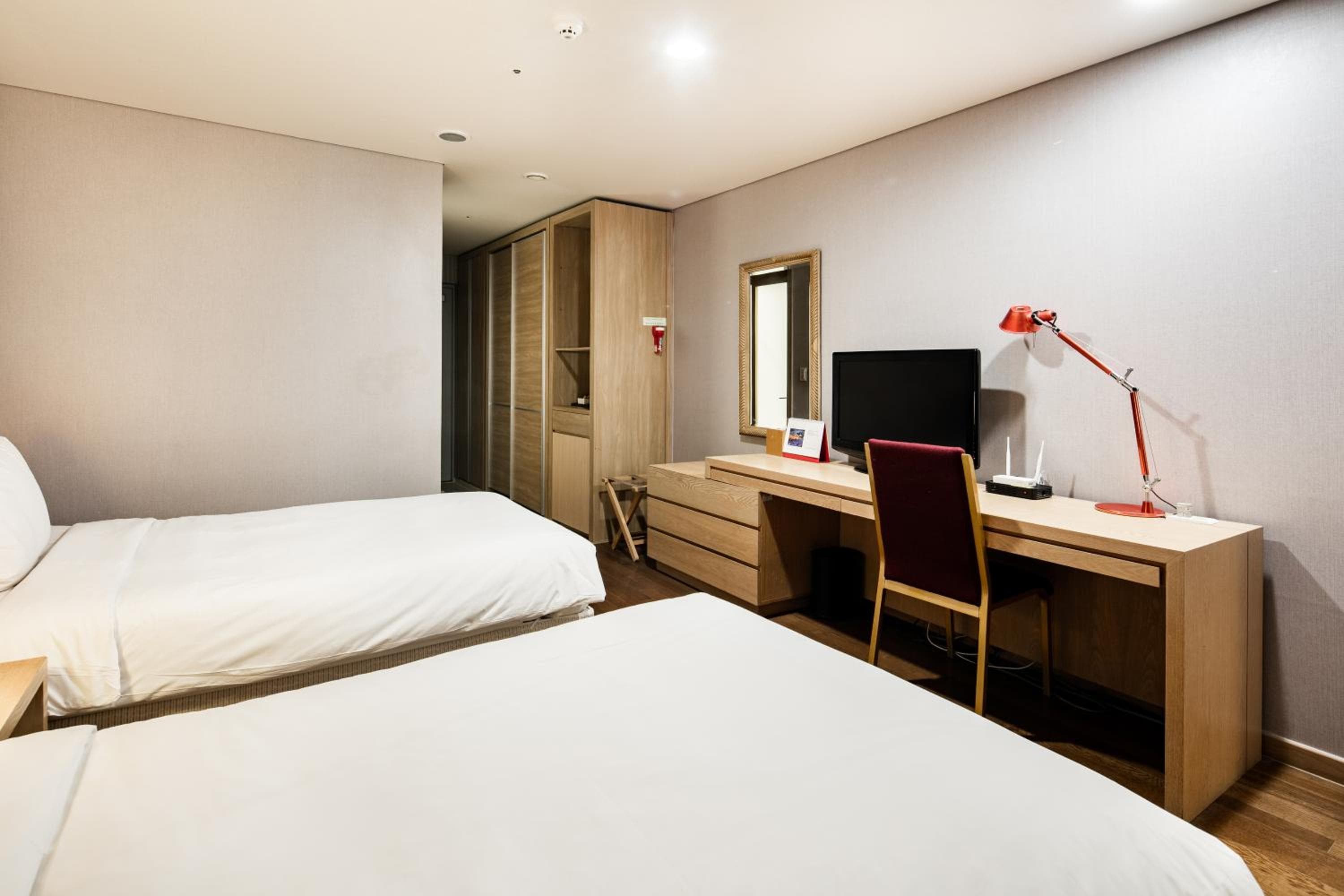 Ramada Hotel and Suites Seoul Namdaemun