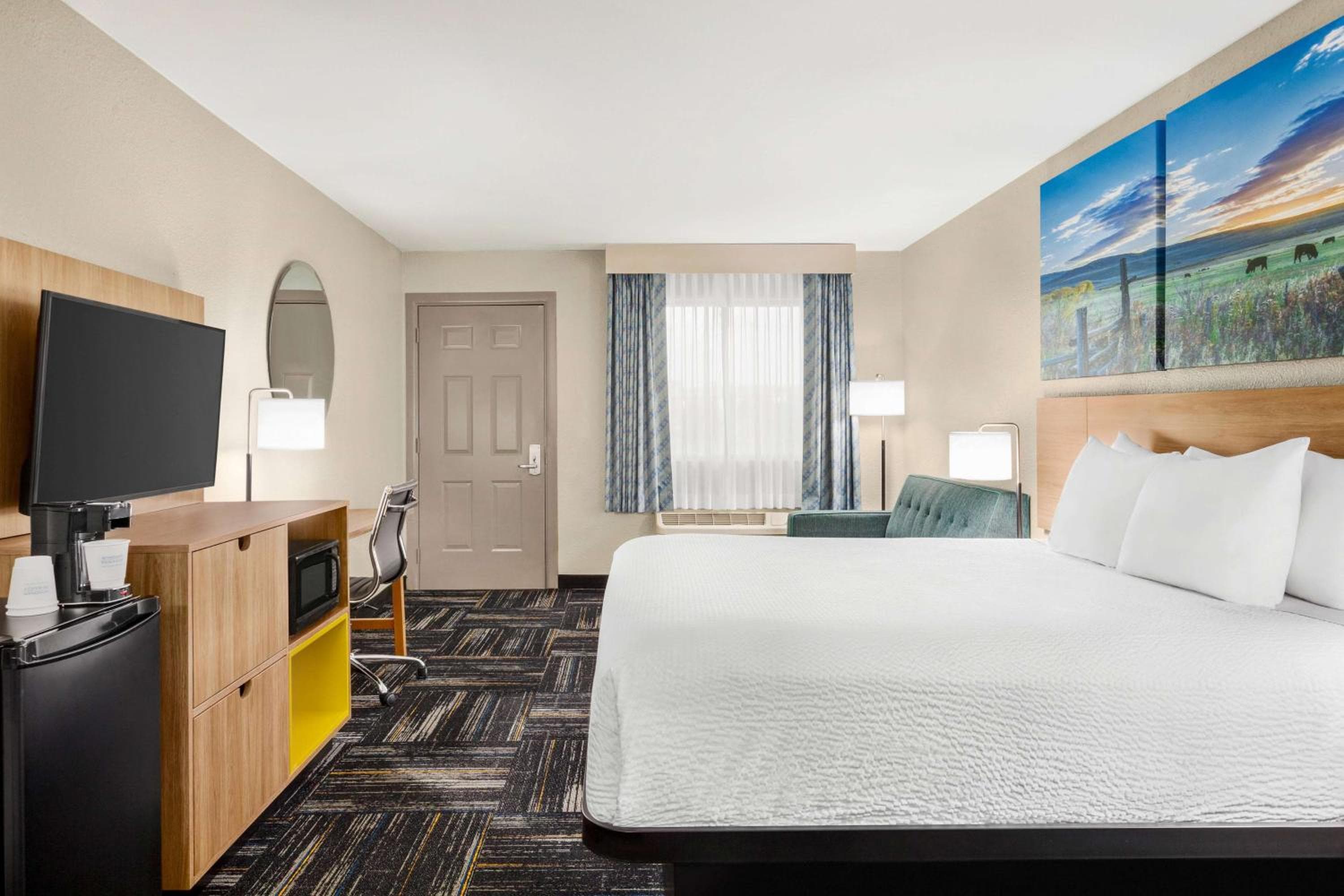 Days Inn by Wyndham Paris