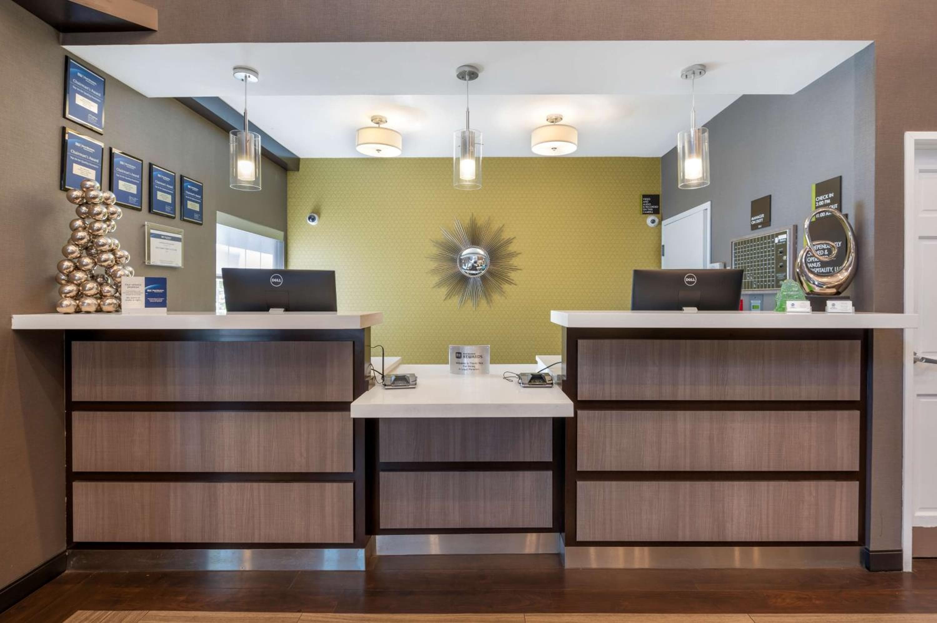 Best Western Hilliard Inn & Suites