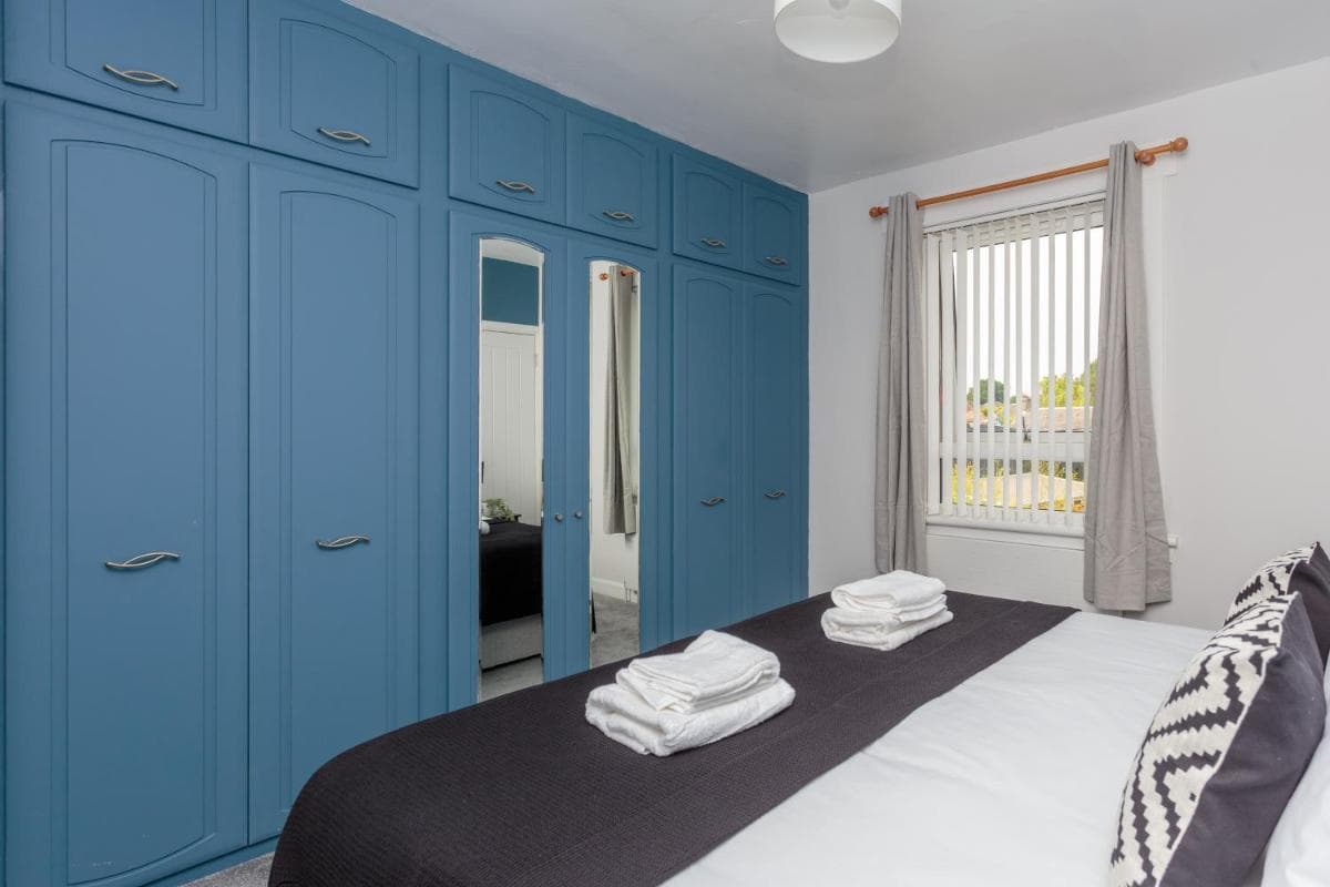Lovely 2-bed upper villa in Kirkliston Edi Airport