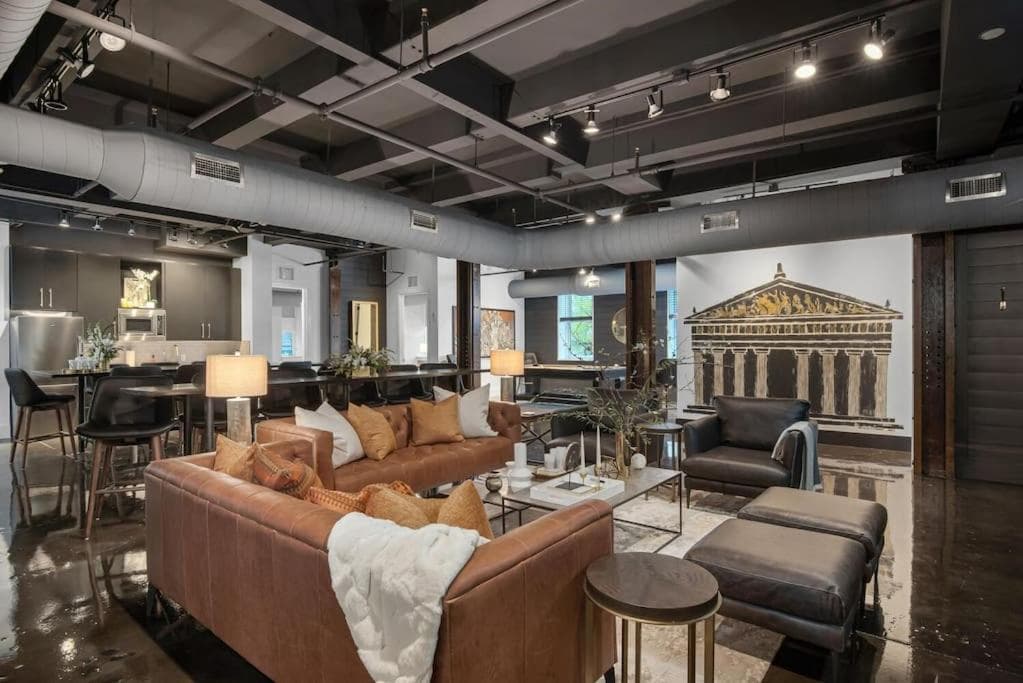 Modern Suite 6BR by Maddox Hotel