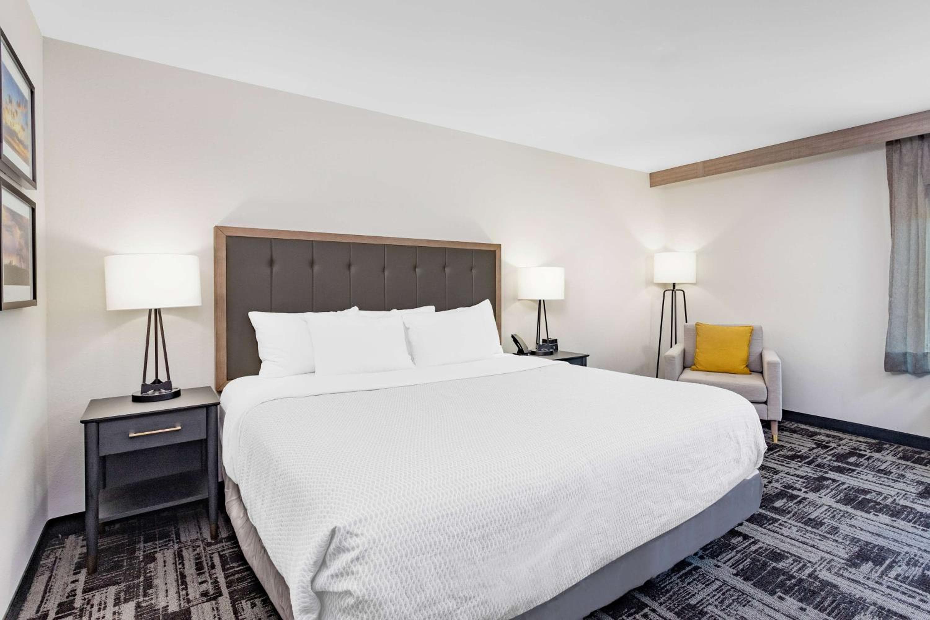 LaQuinta Suites by Wyndham South Bend Notre Dame Area