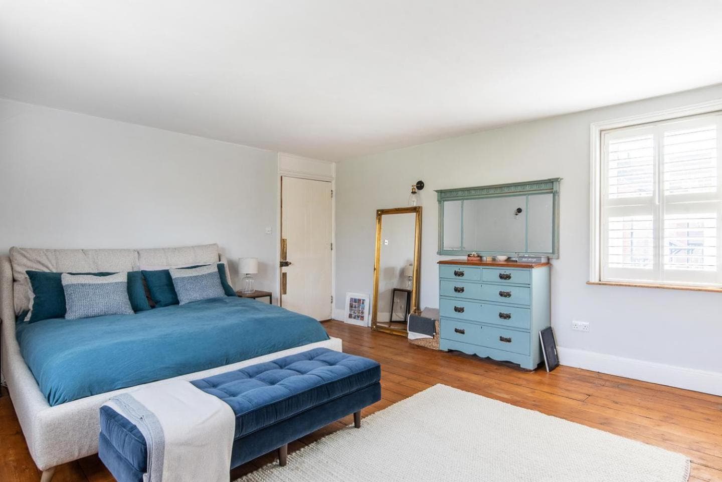 Luxury House sleeps 14 with Secret Bar near Bath