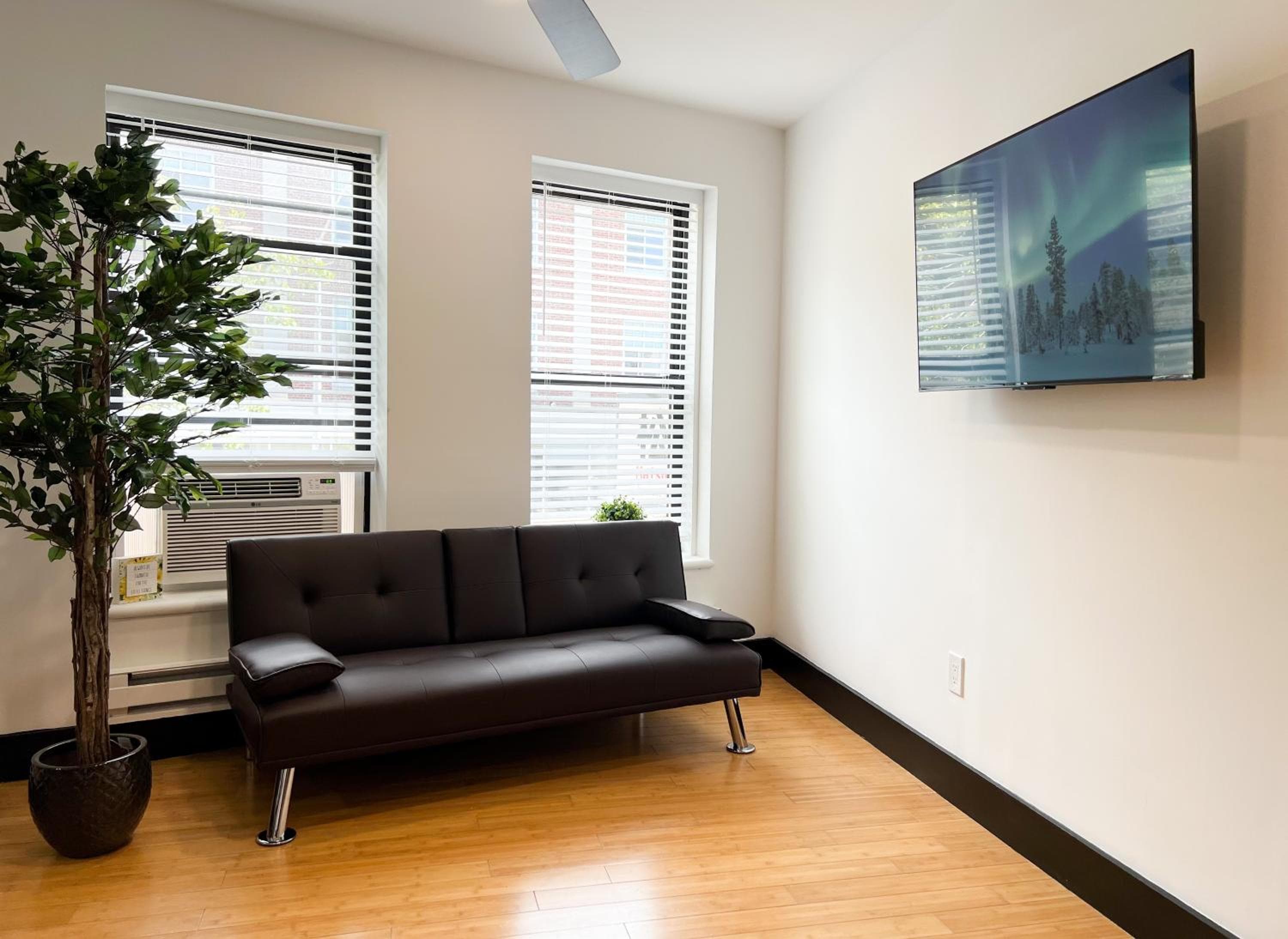 Boutique Studio Apartment on Grand Ave