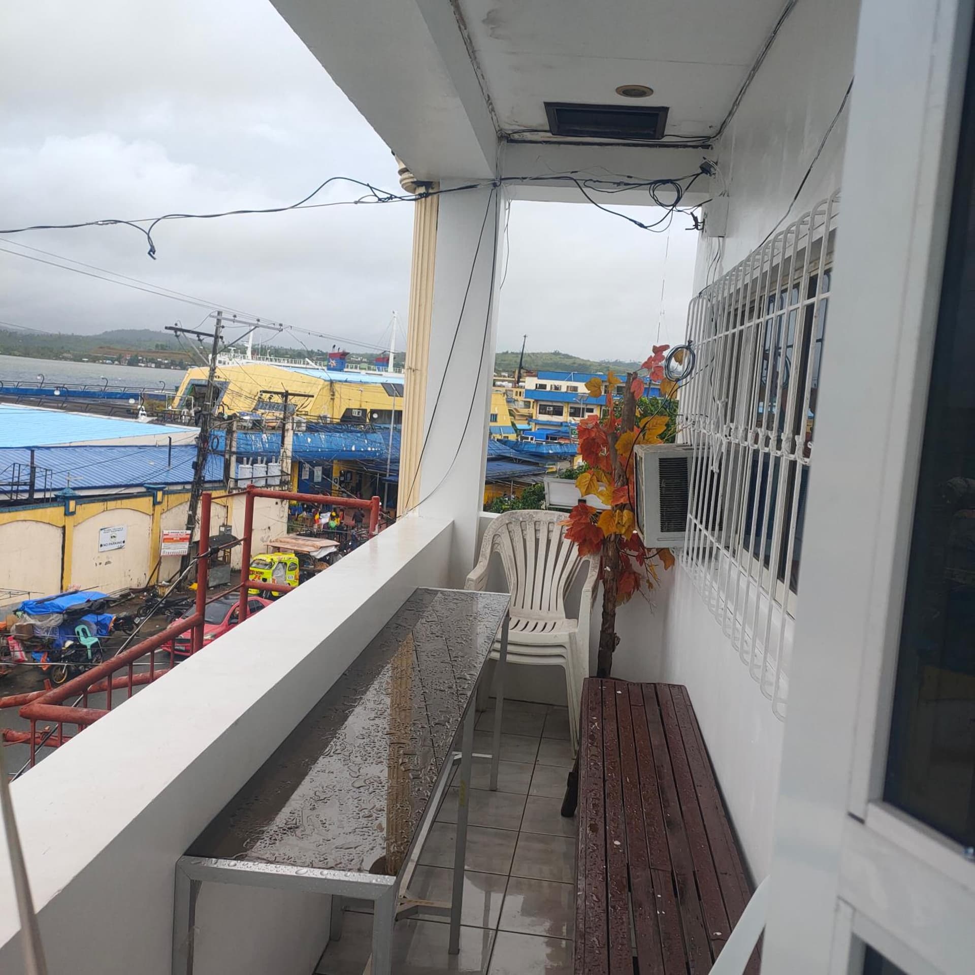 Pier La Casa Homestay Building