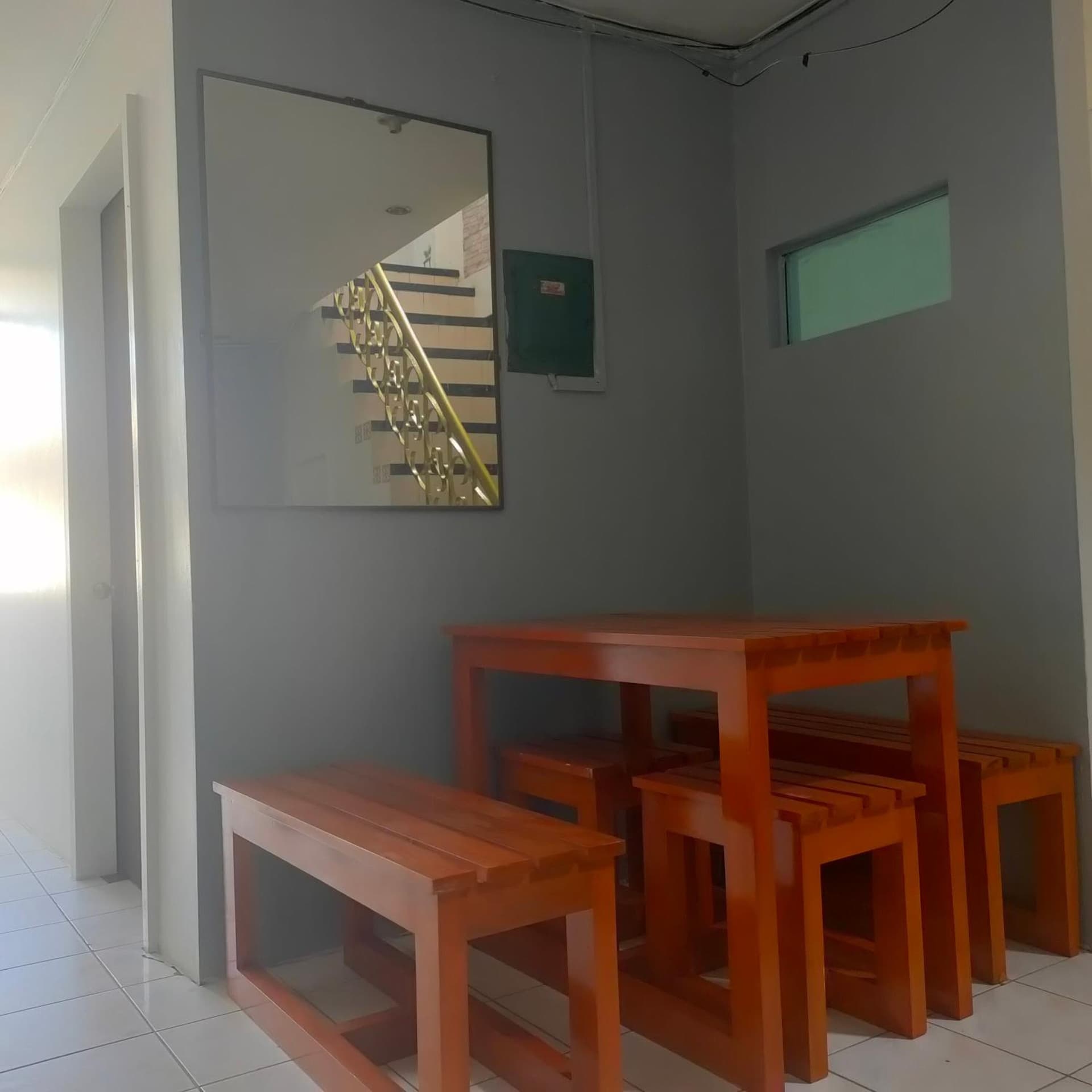 Pier La Casa Homestay Building