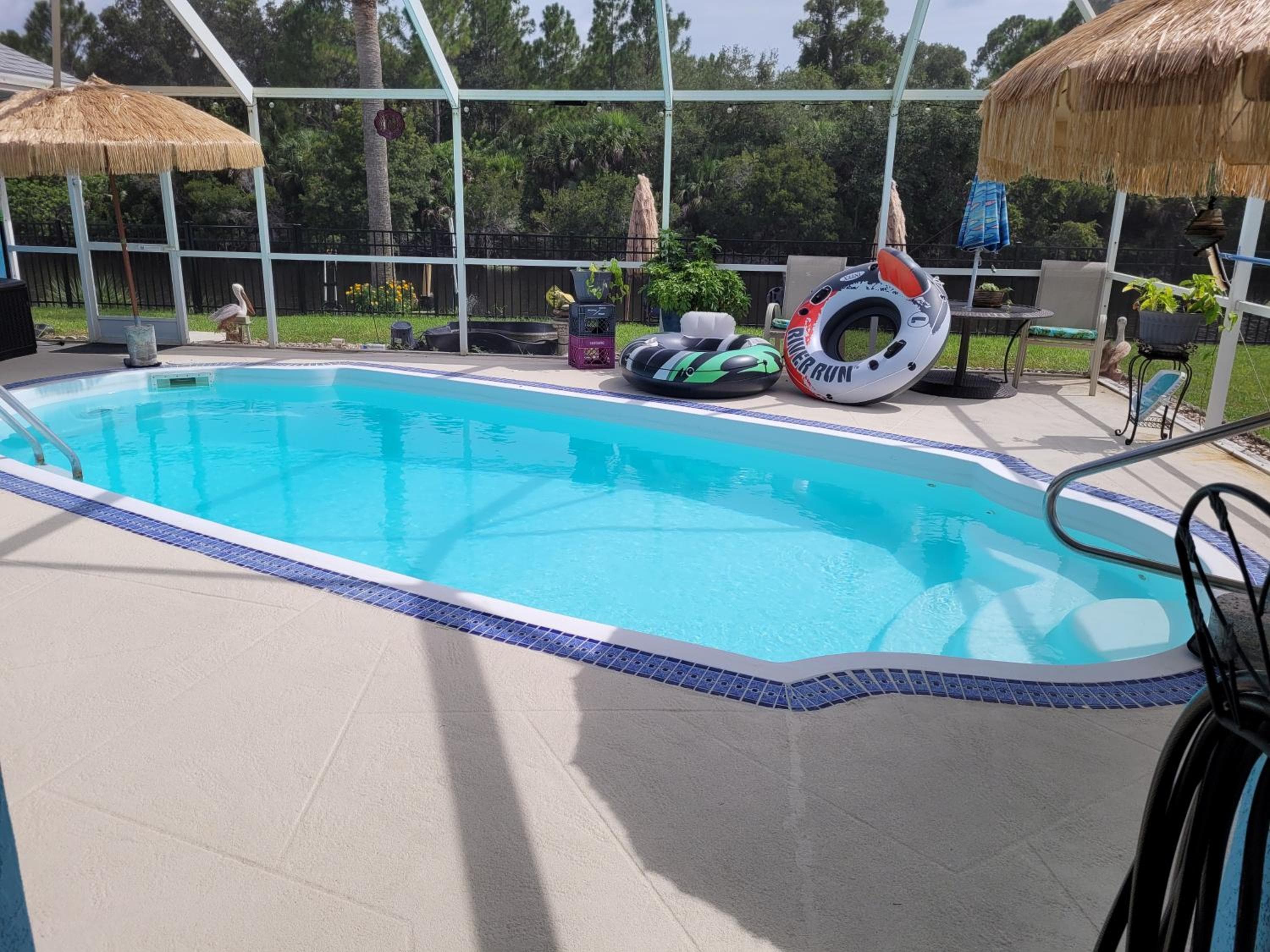 steve and cori's tropical king suite 2