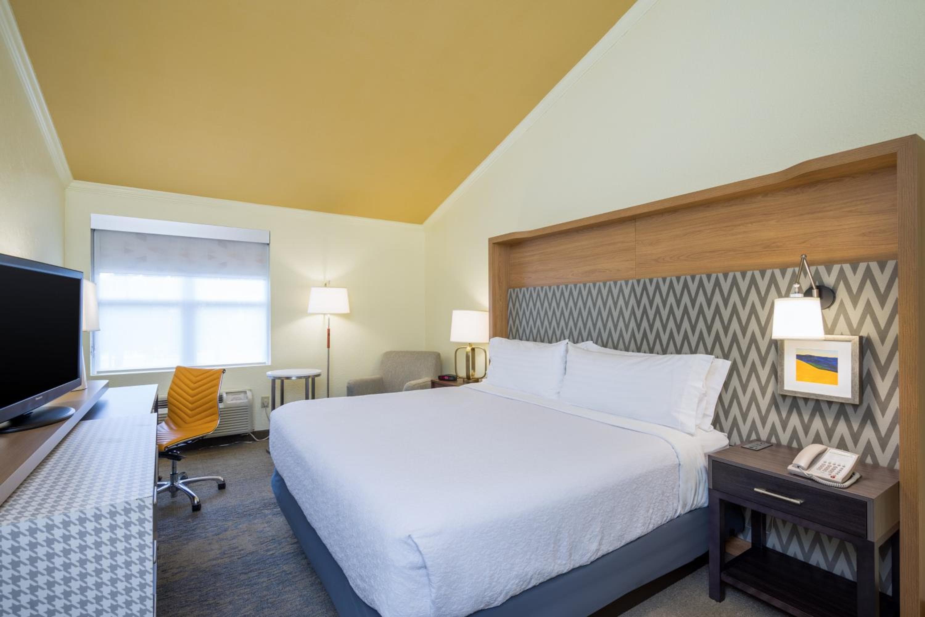 Holiday Inn Cape Cod - Hyannis by IHG