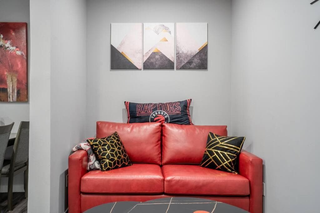 Modern & Private 1-Bedroom Apartment
