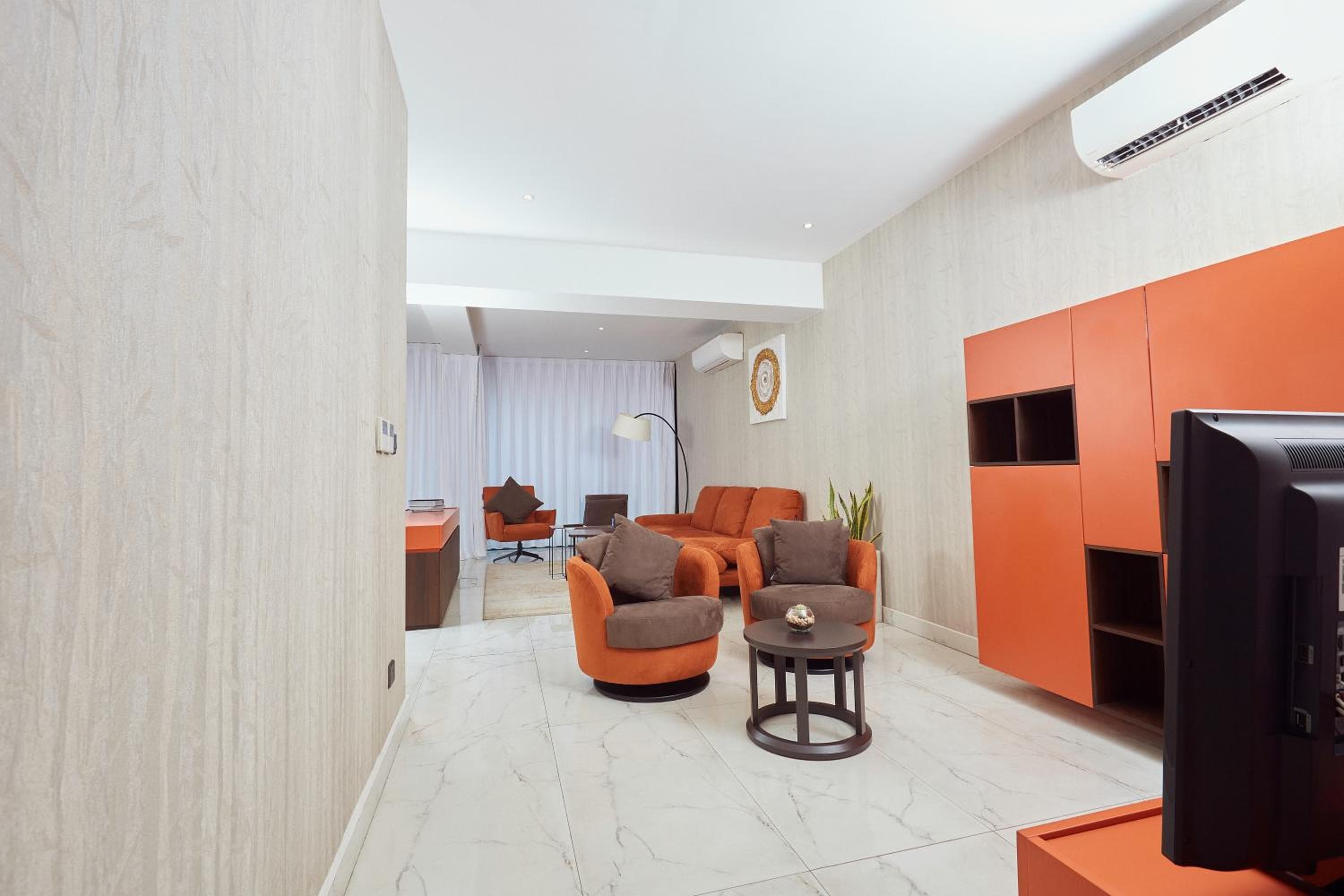 The Vynyard, Accra