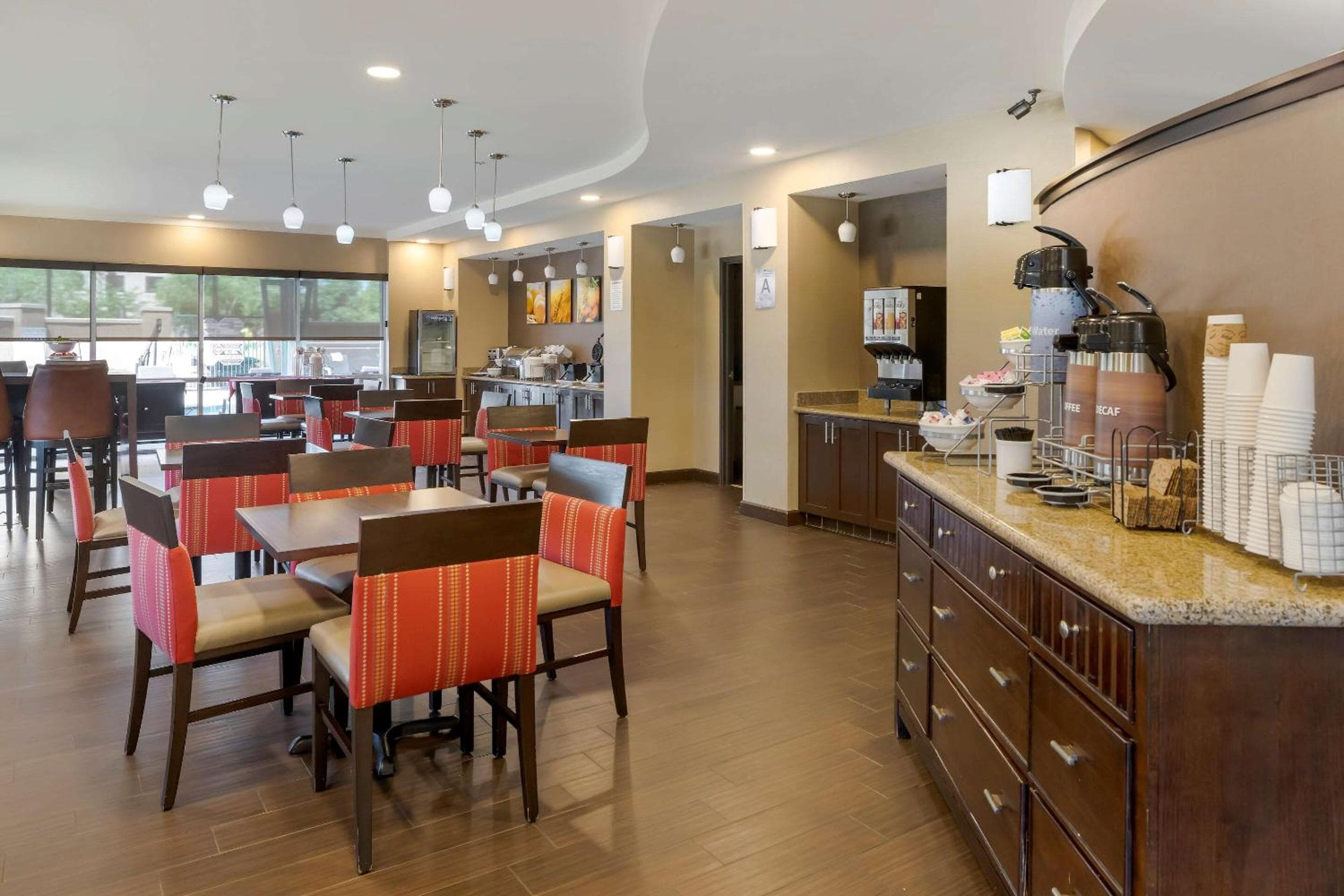 Comfort Suites Ontario Airport Convention Center