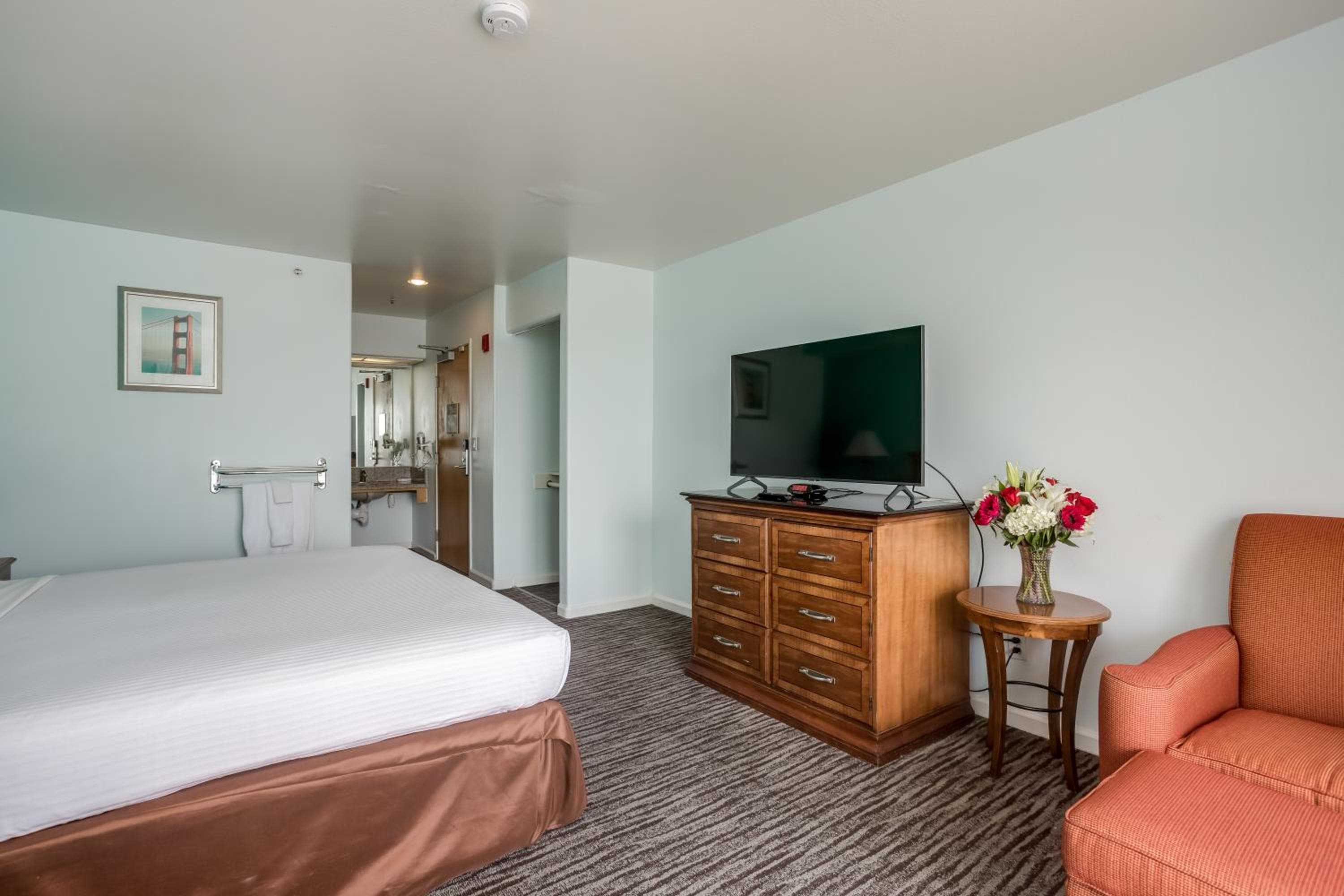 Pacifica Beach Hotel