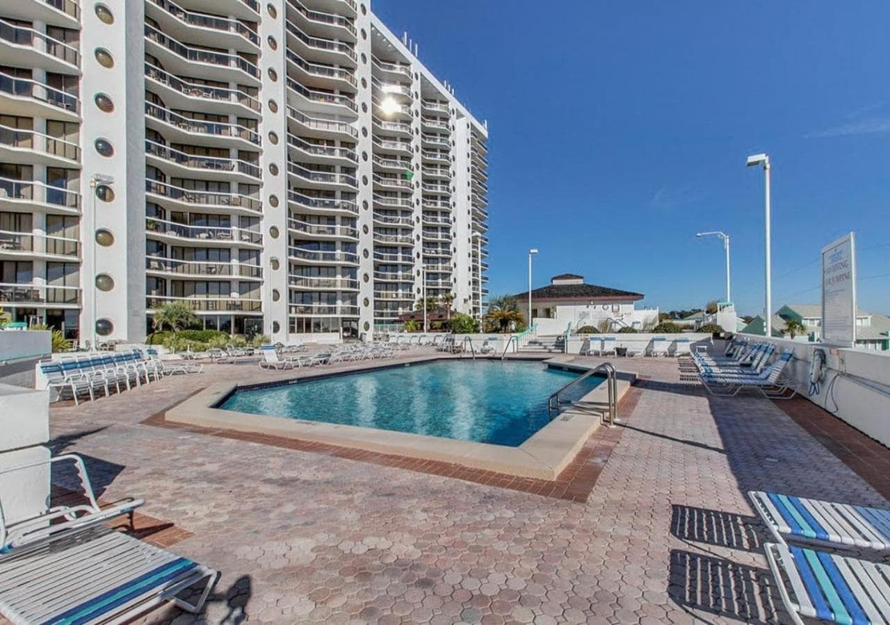 Surfside Resort by TO