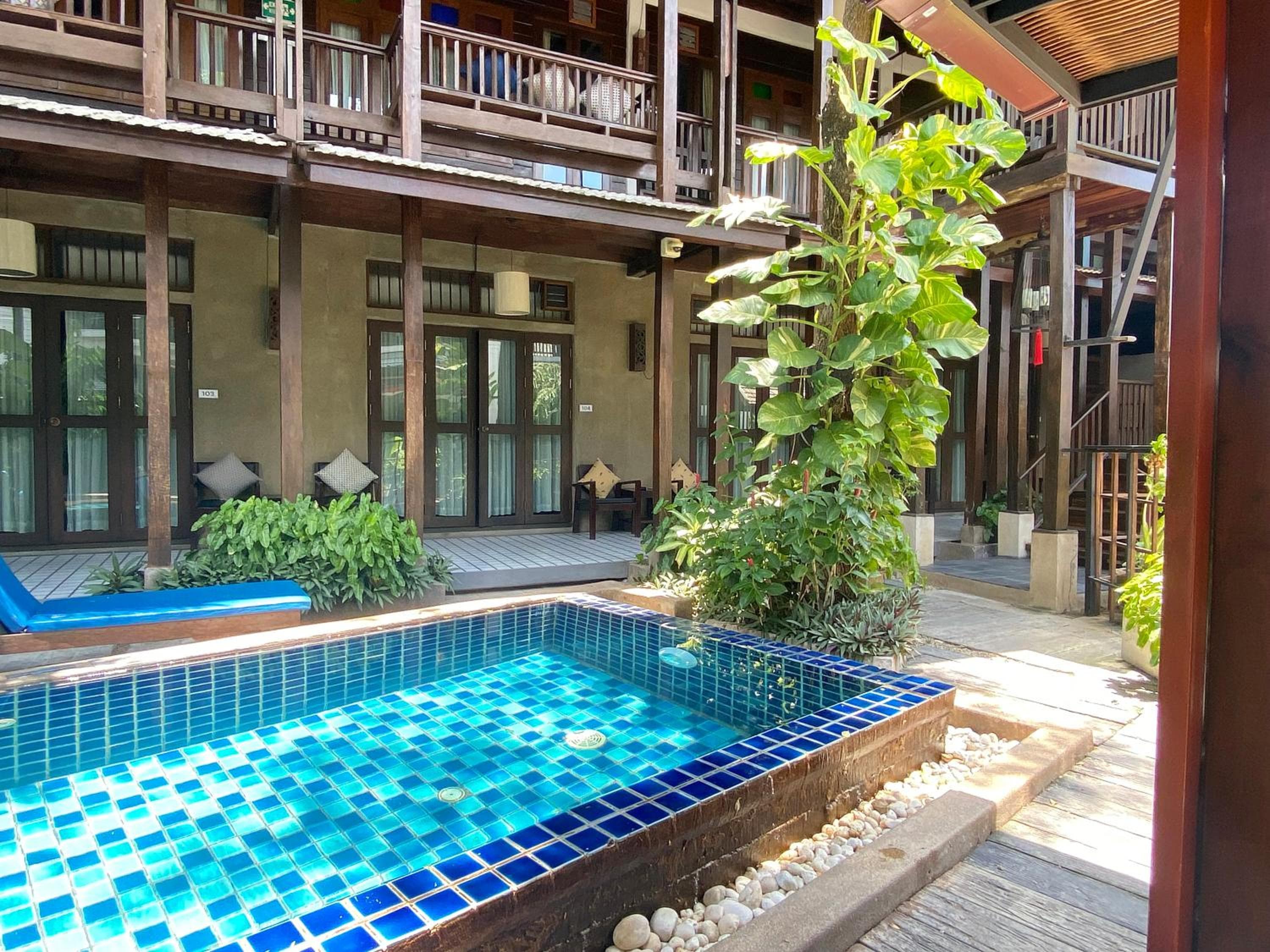Banthai Village