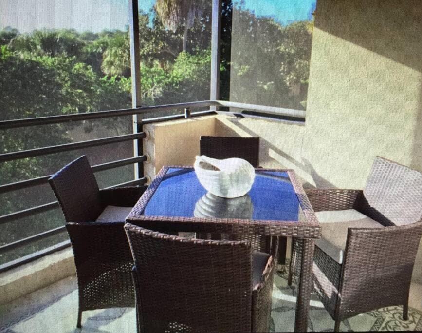Gated Sawgrass Beach Club Villa in Sawgrass Country Club