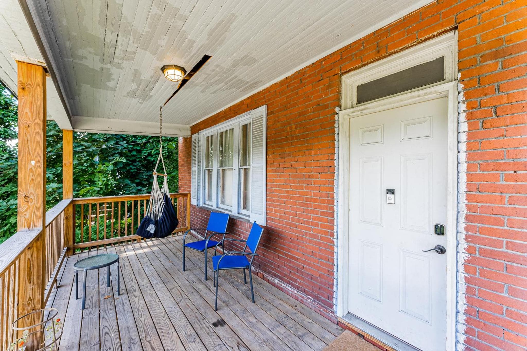 Awesome House, 5 minutes to DT, 2 miles to Stadium and Ruby Memorial!