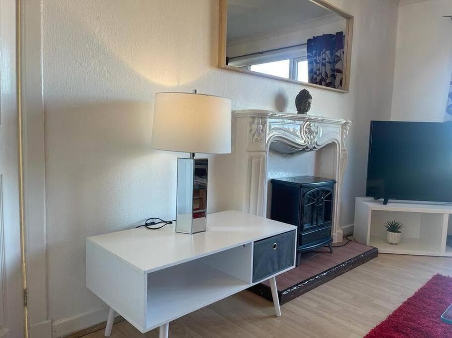 Musselburgh Homely Apartment (Sleeps 6)