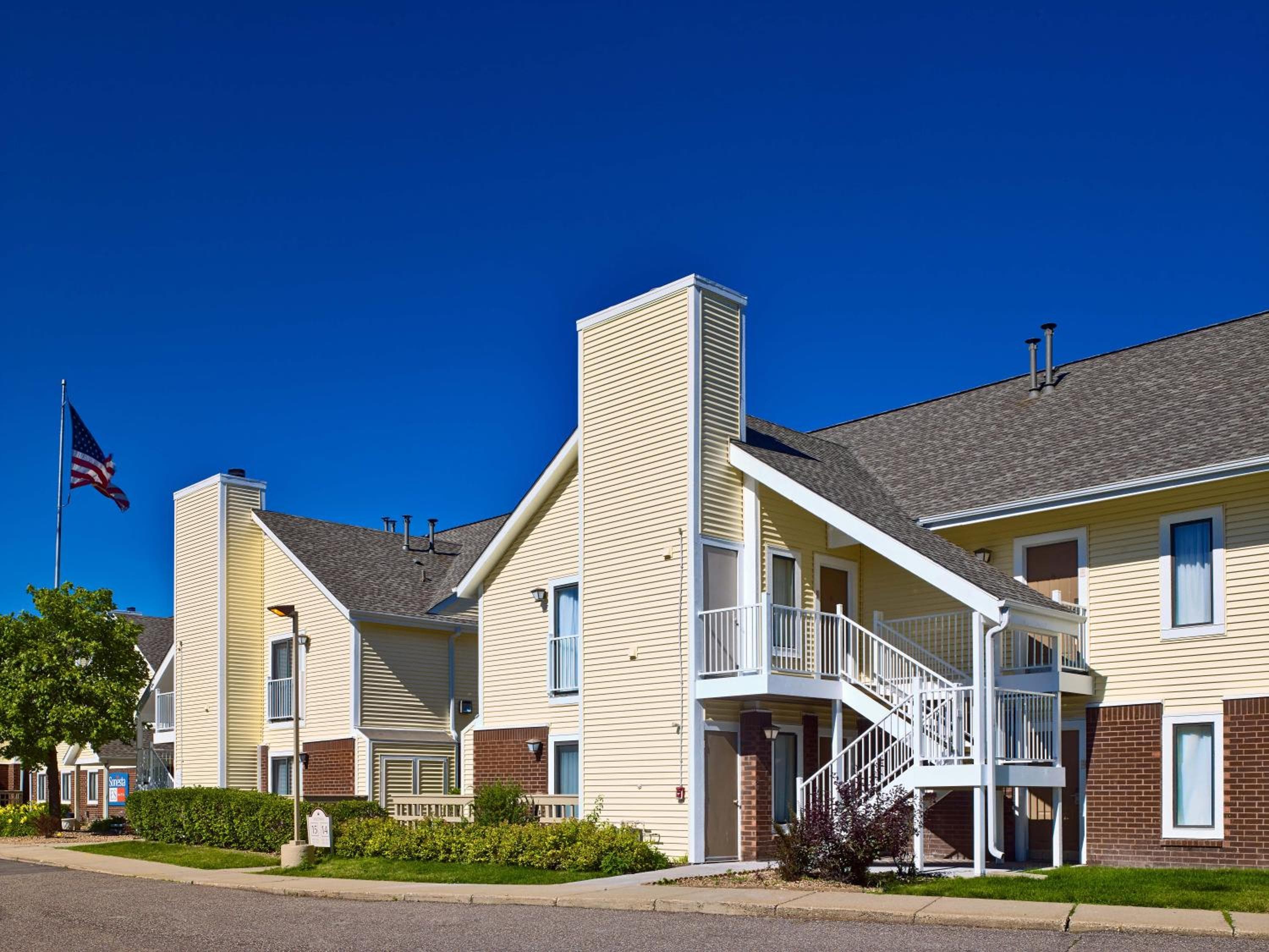 Sonesta Simply Suites Cleveland Westlake