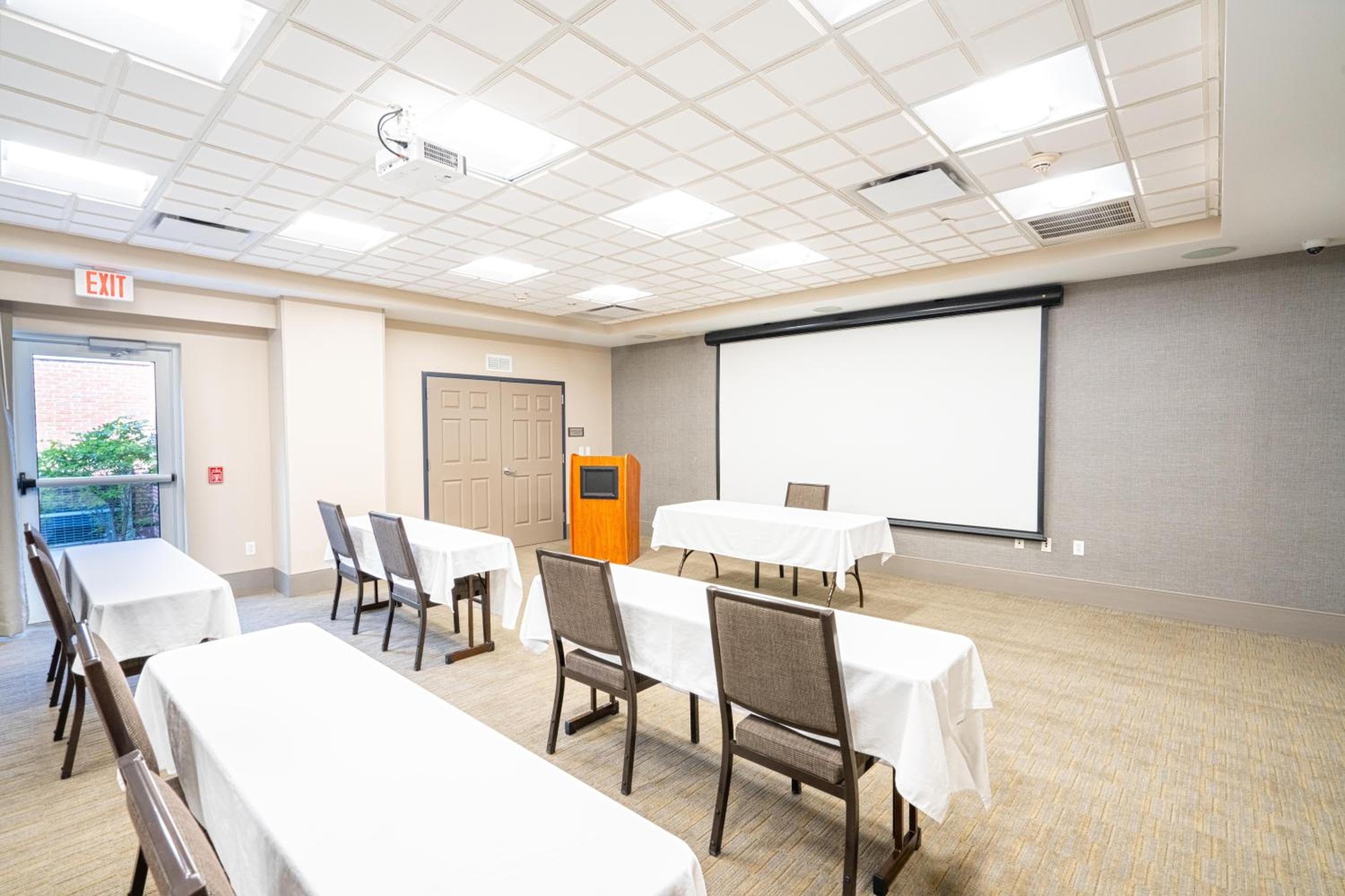 Country Inn & Suites by Radisson, State College Penn State Area , PA