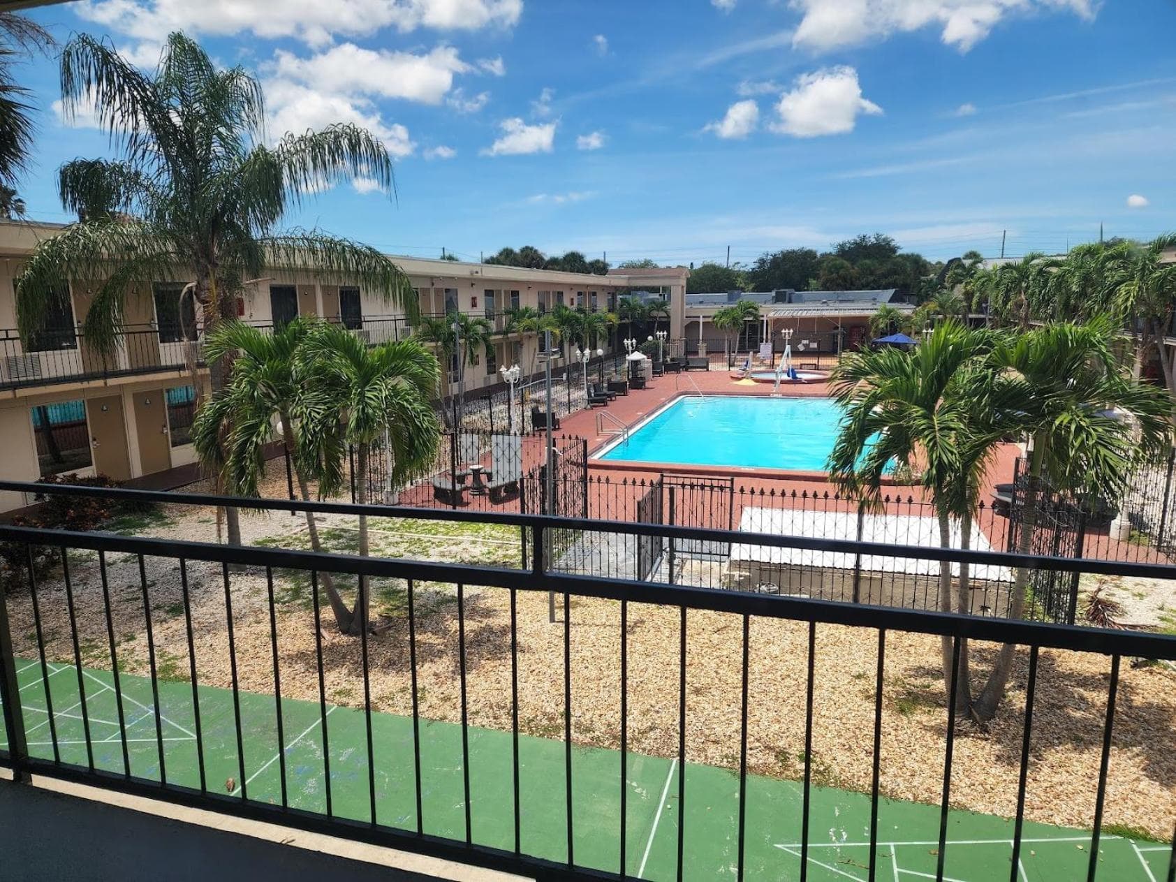 Days Inn by Wyndham St. Petersburg / Tampa Bay Area