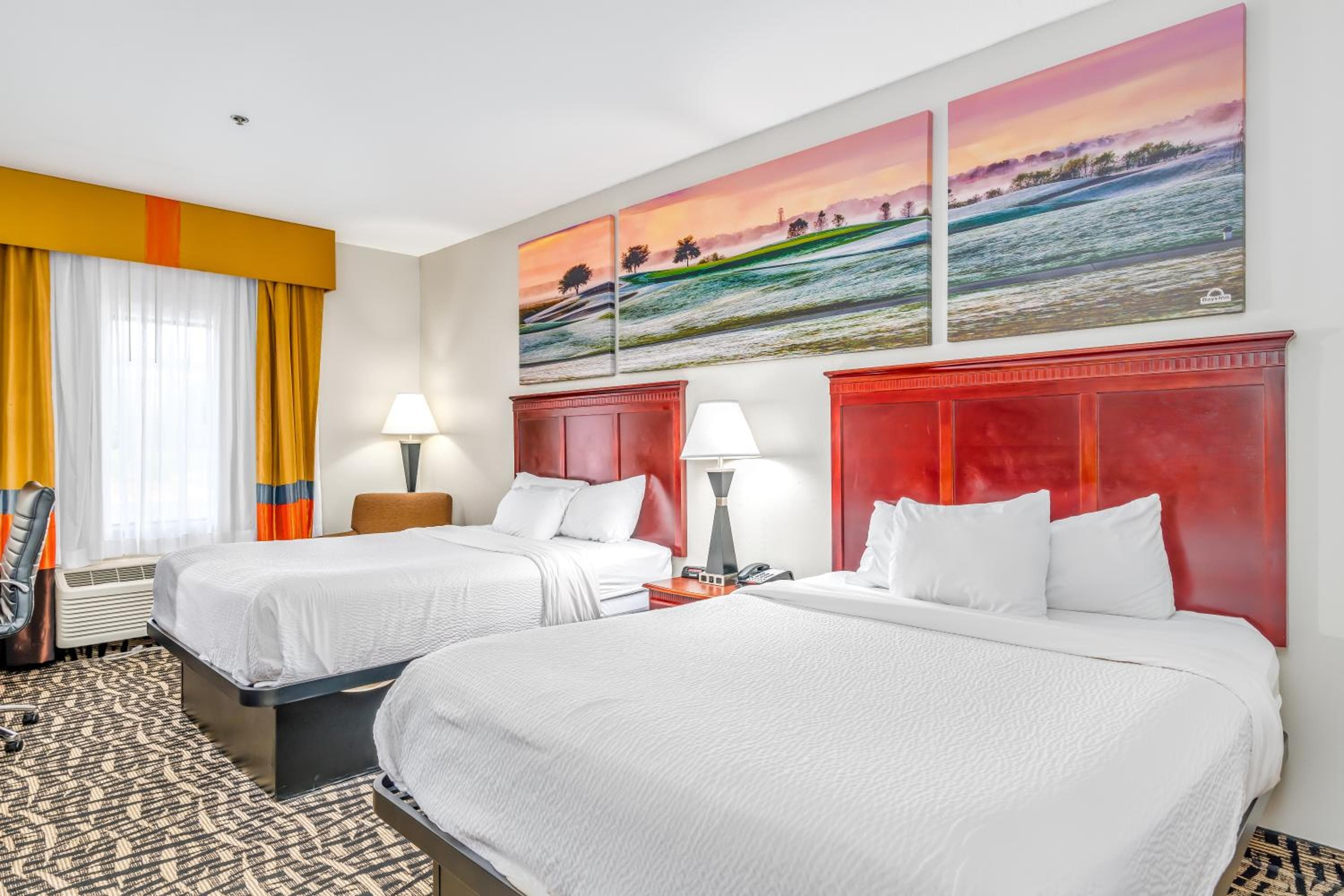 Days Inn & Suites by Wyndham Prattville-Montgomery