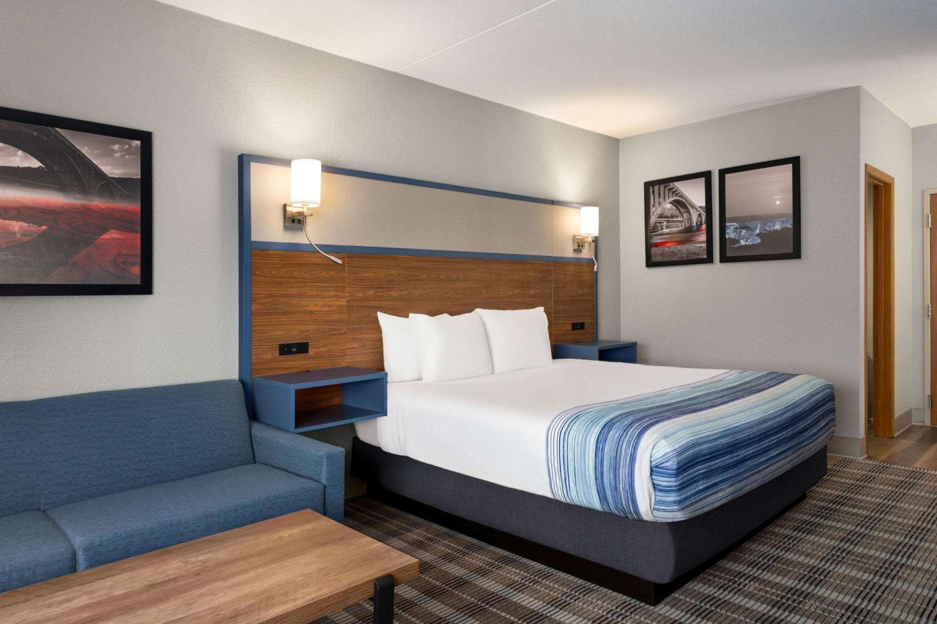 AmericInn by Wyndham Branson & Conference Center