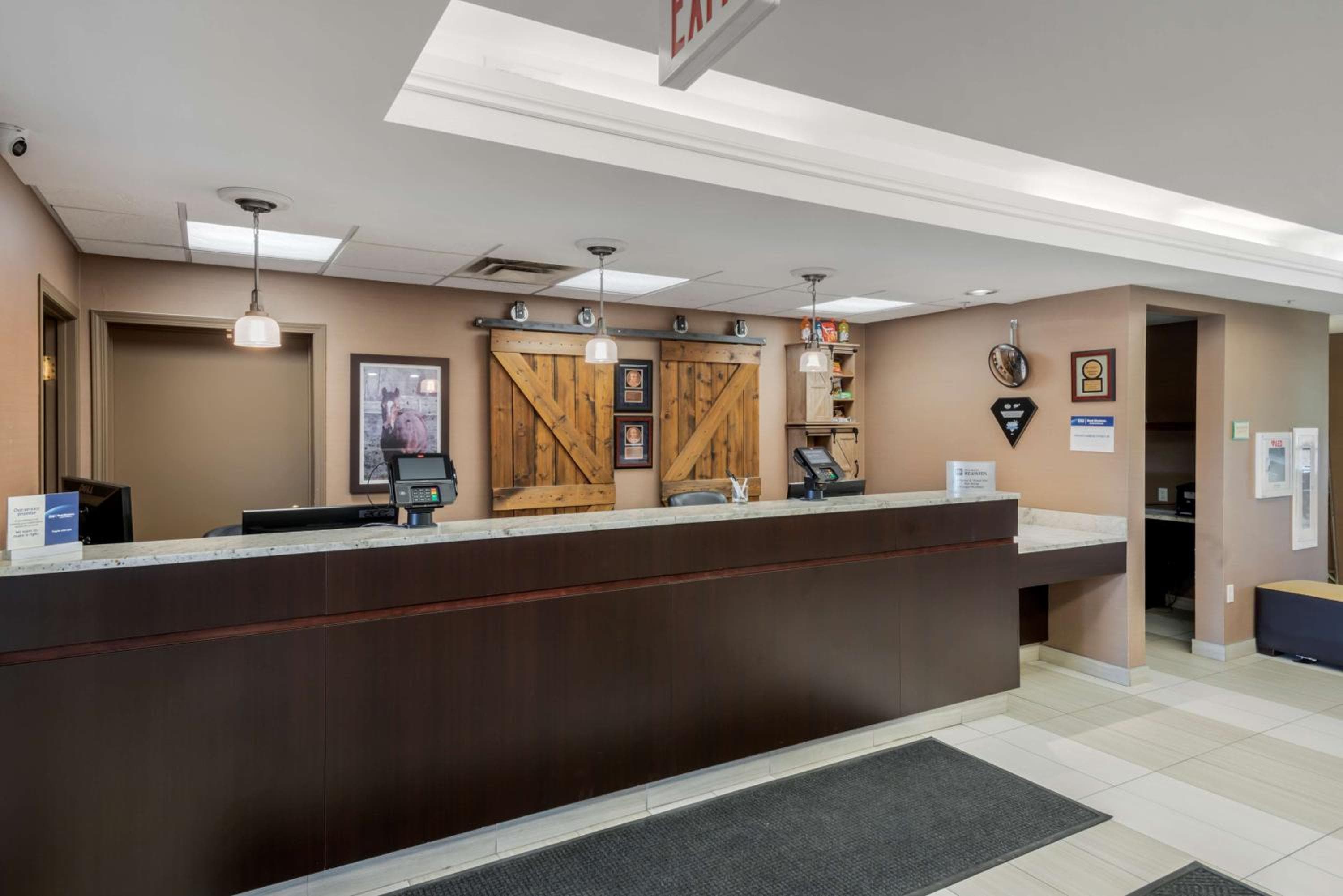 Best Western Plus Red Deer Inn & Suite