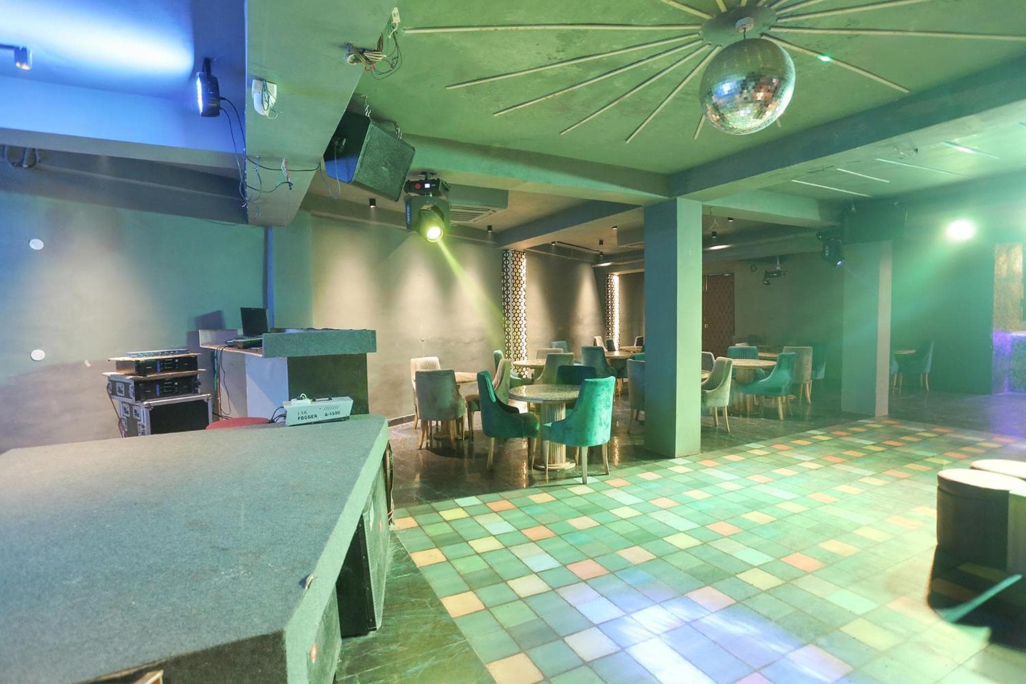 lounge