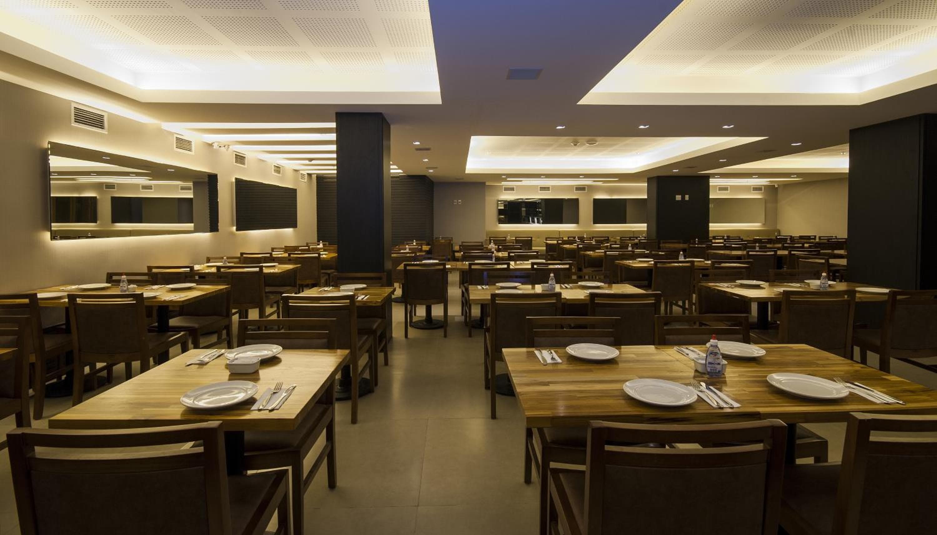 Américas Granada Hotel