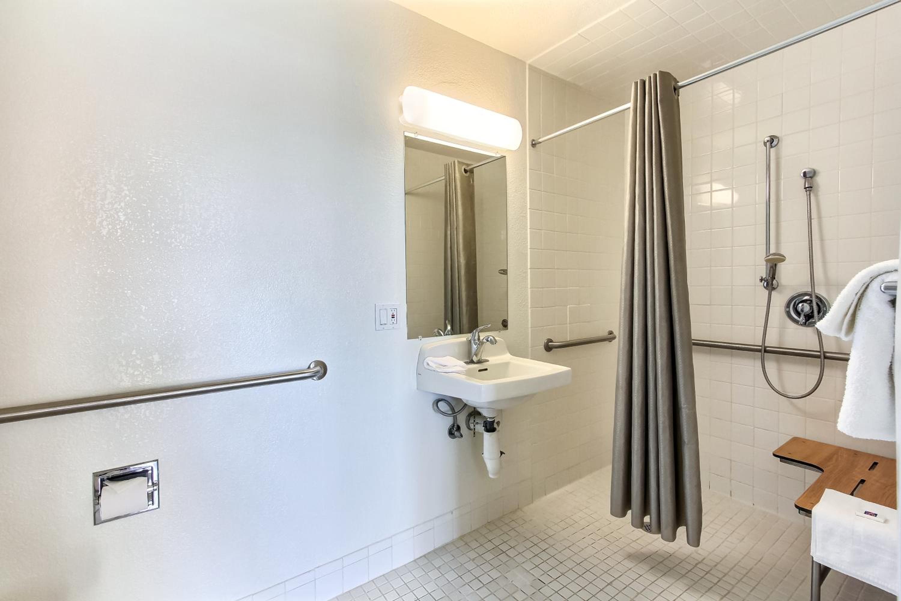 Hotel B5 -Watsonville