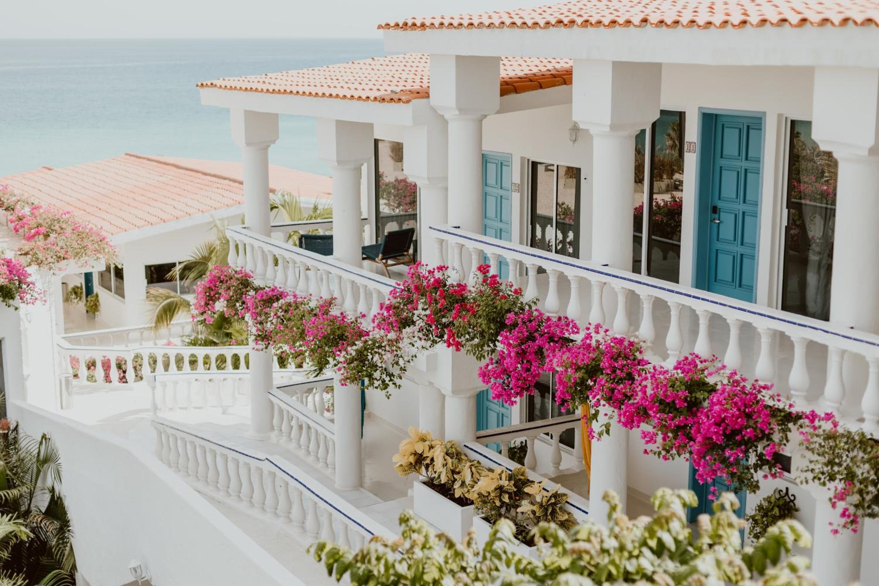 Mar del Cabo By Velas Resorts Adults Only