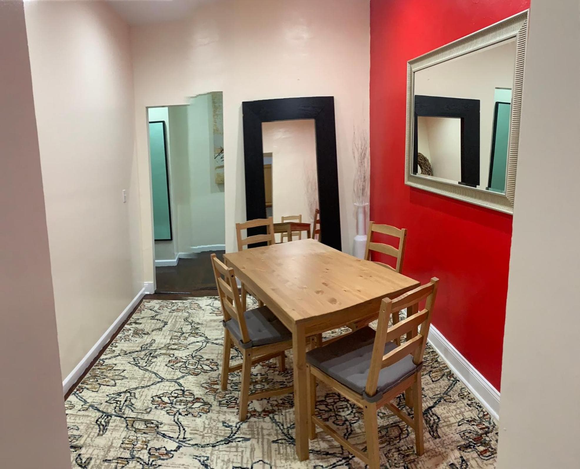 private room in a shared apartment 15 minutes to times square!