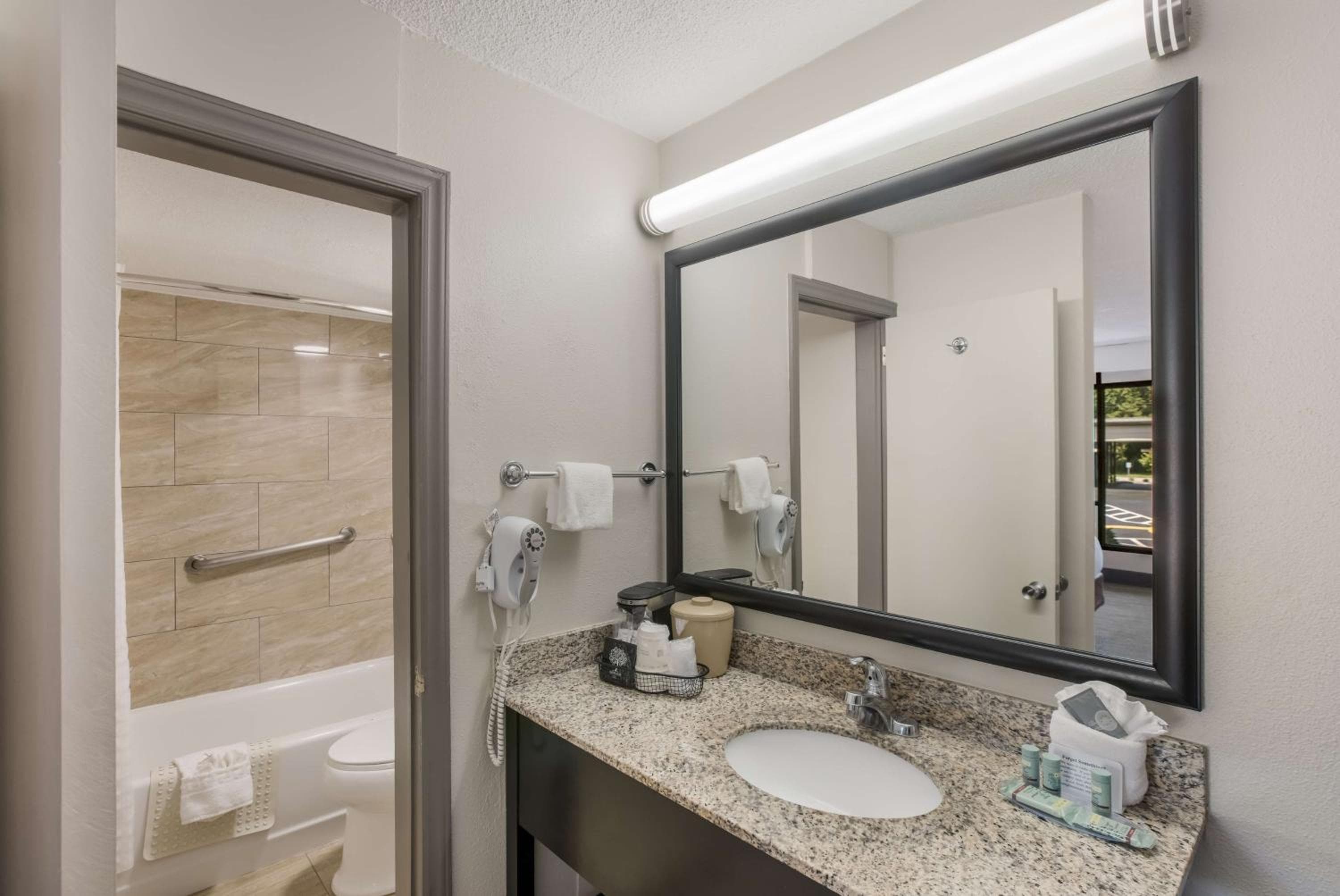 Best Western Asheville-Blue Ridge Parkway