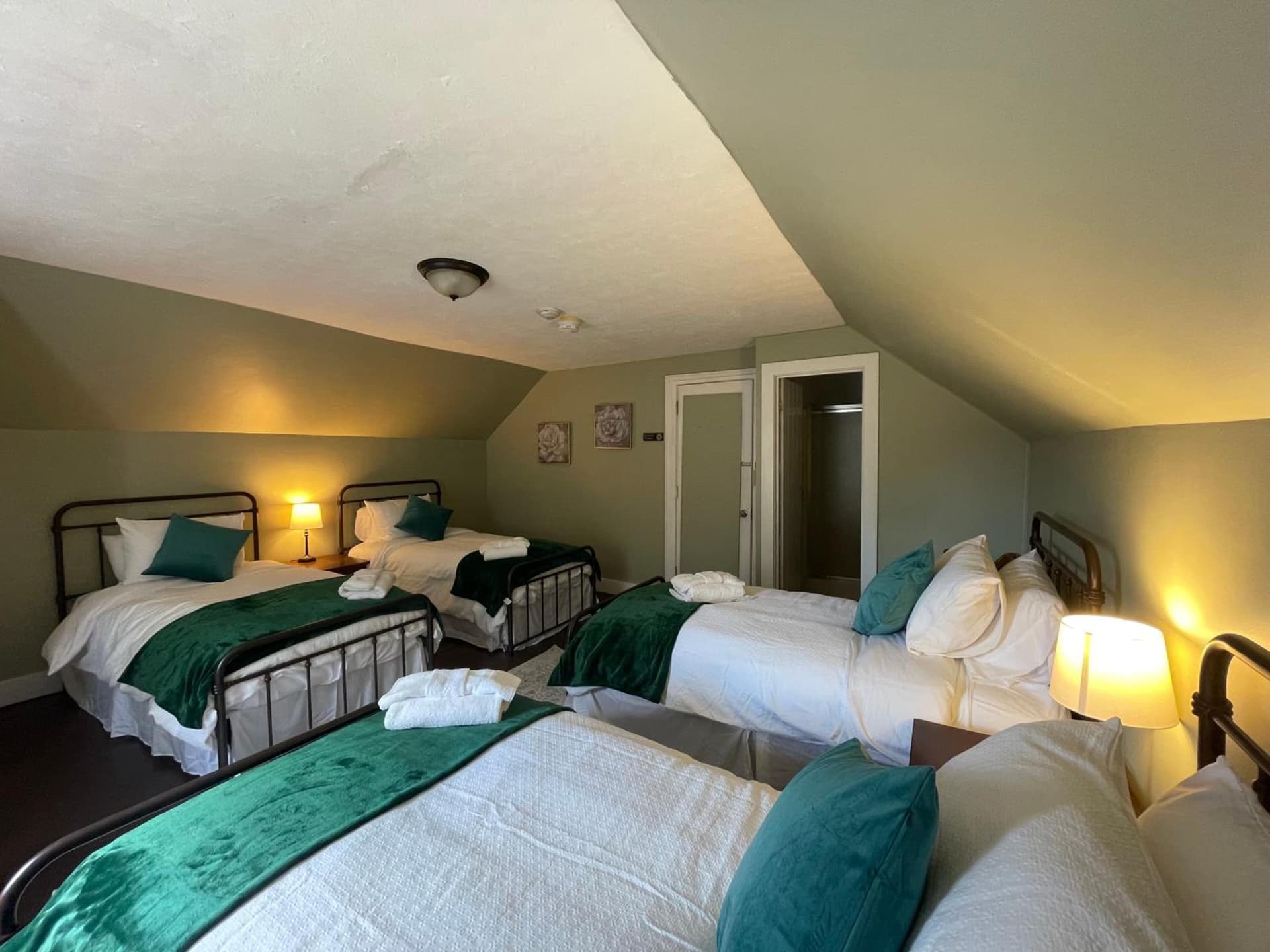 Stone Hearth Inn and Eatery
