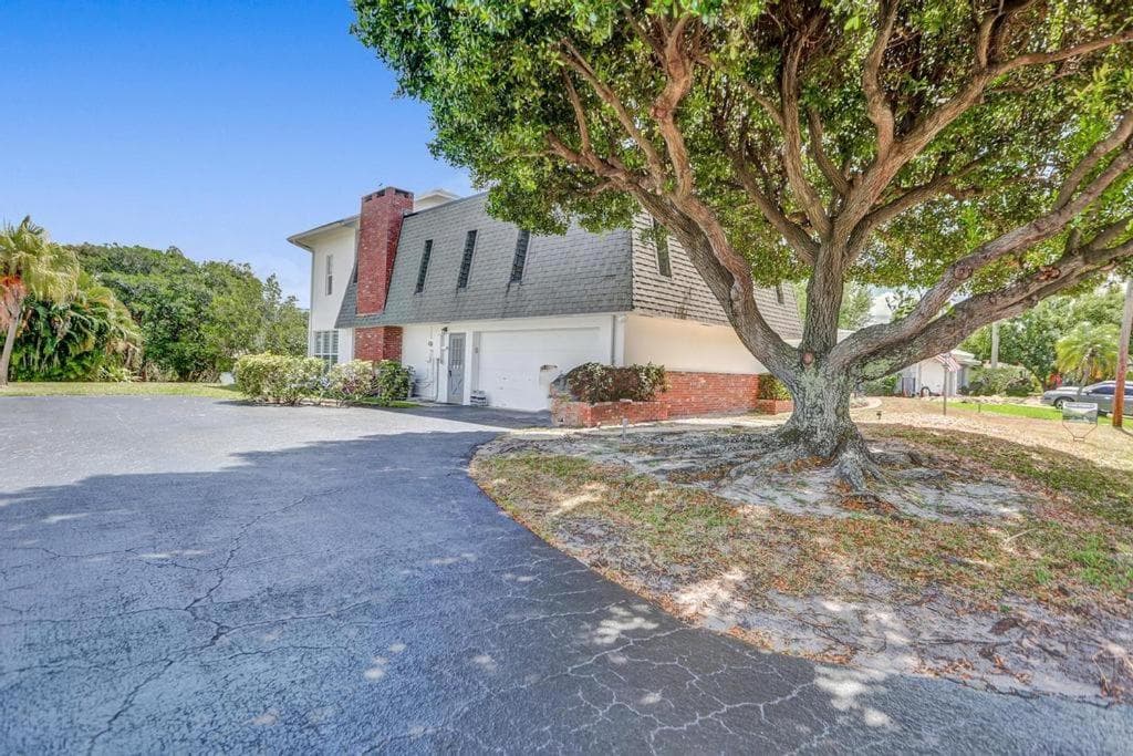 Amazing 7 Bedroom Game Room Jacuzzi Walk To Beach