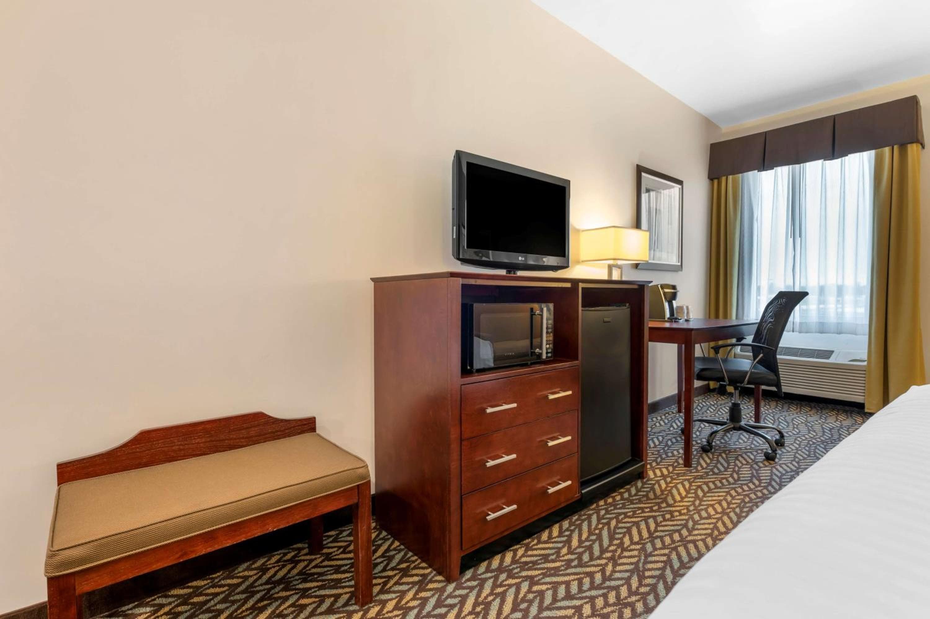 Best Western Plus Covered Bridge Inn