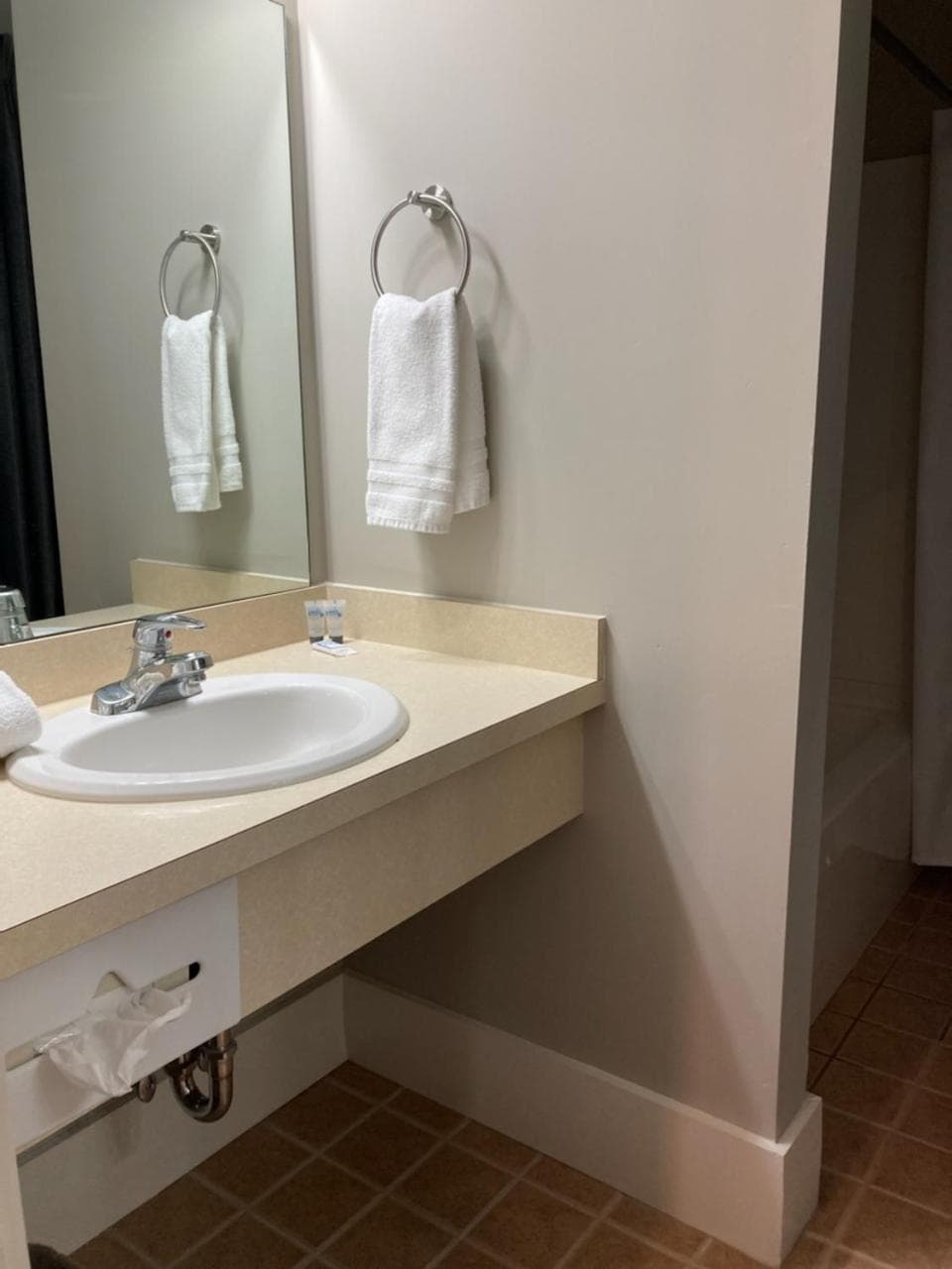 Country Squire Inn and Suites