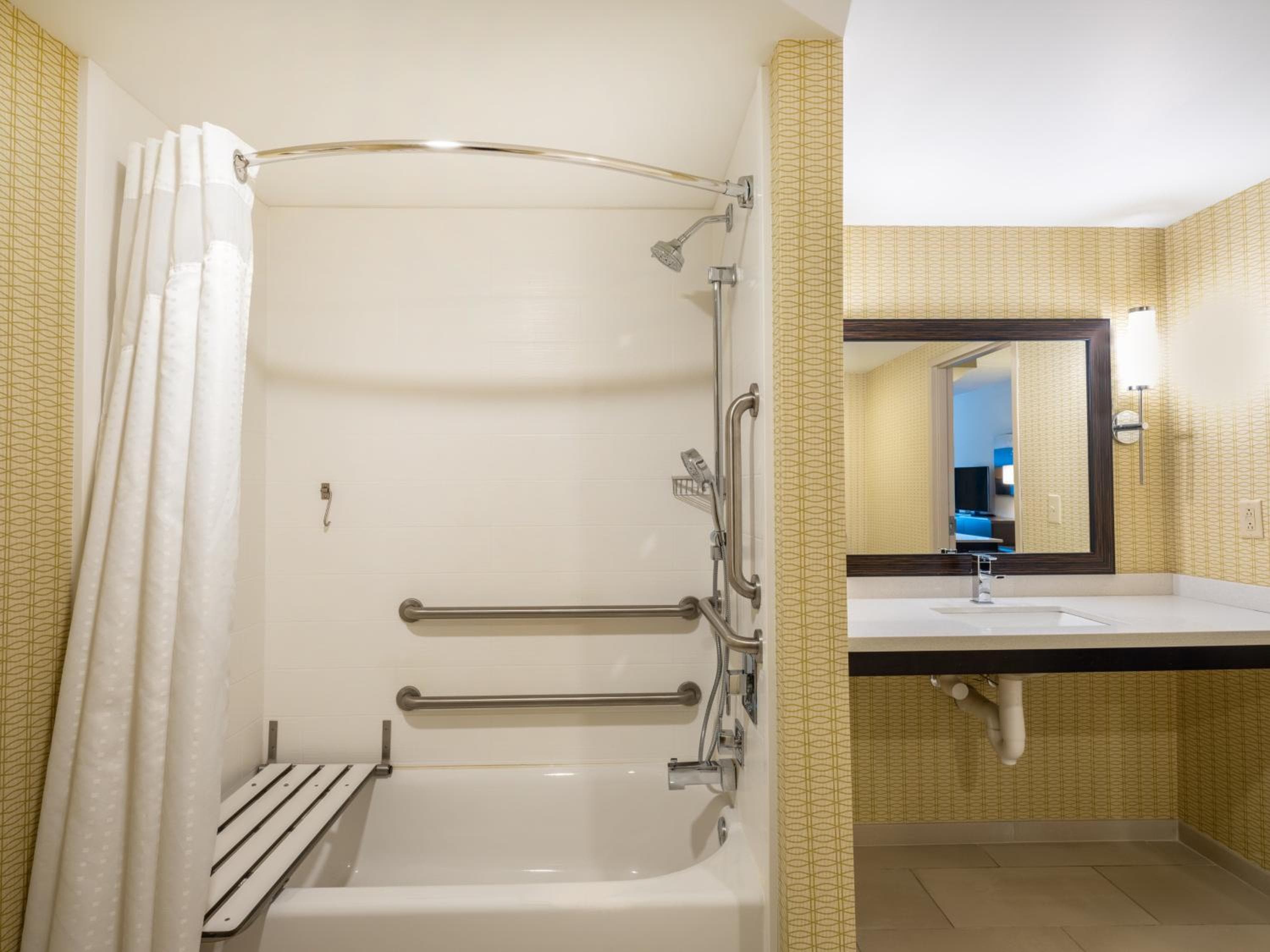 Holiday Inn Greensboro Coliseum by IHG