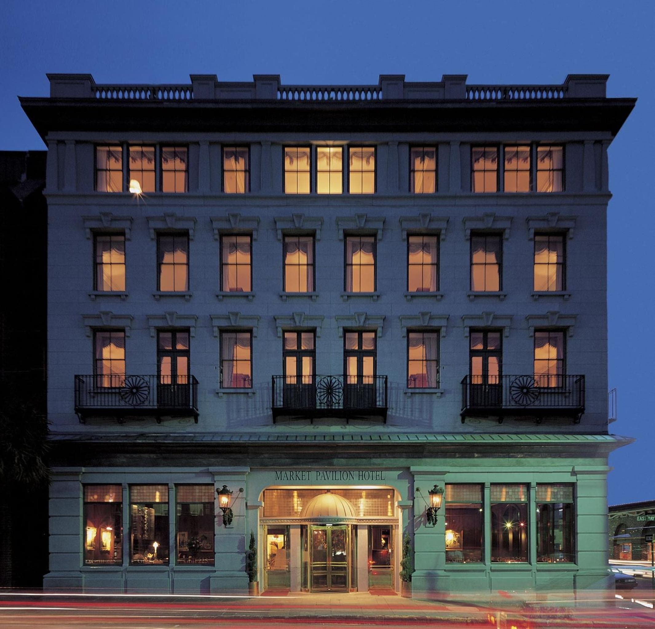 Market Pavilion Hotel