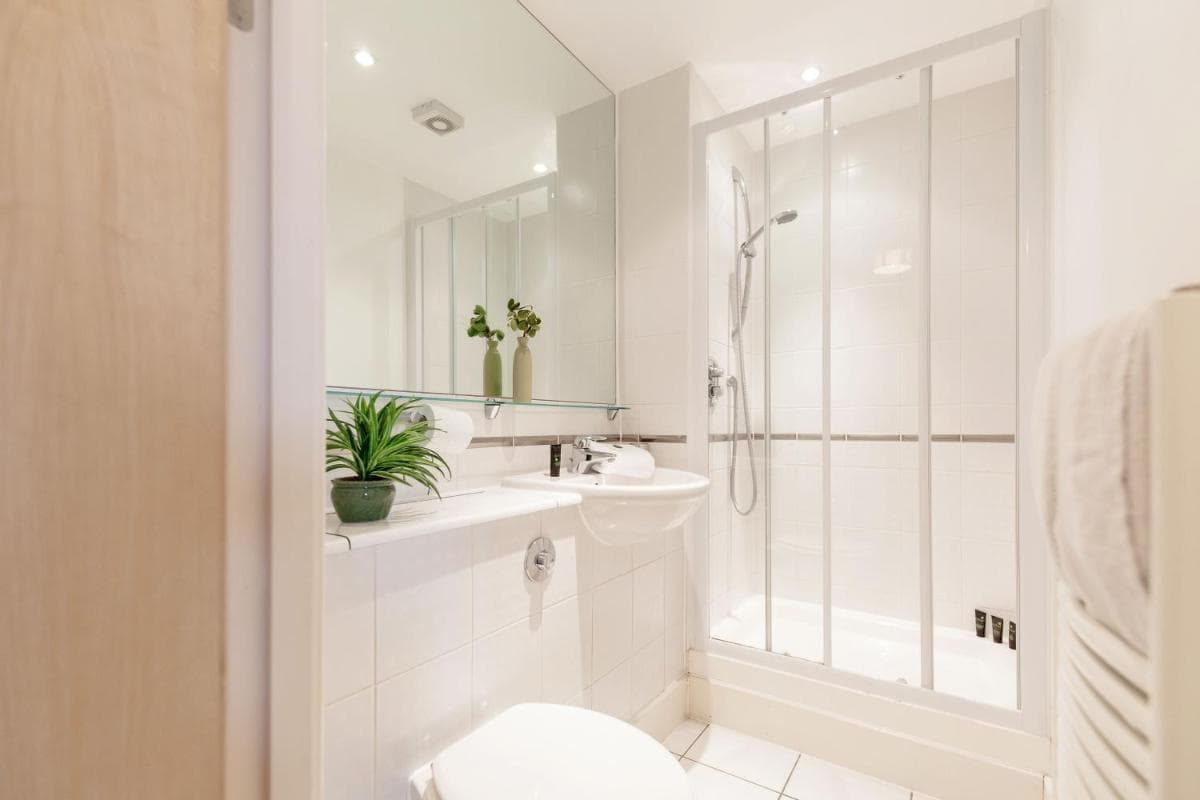 Roomspace Serviced Apartments - Central Walk