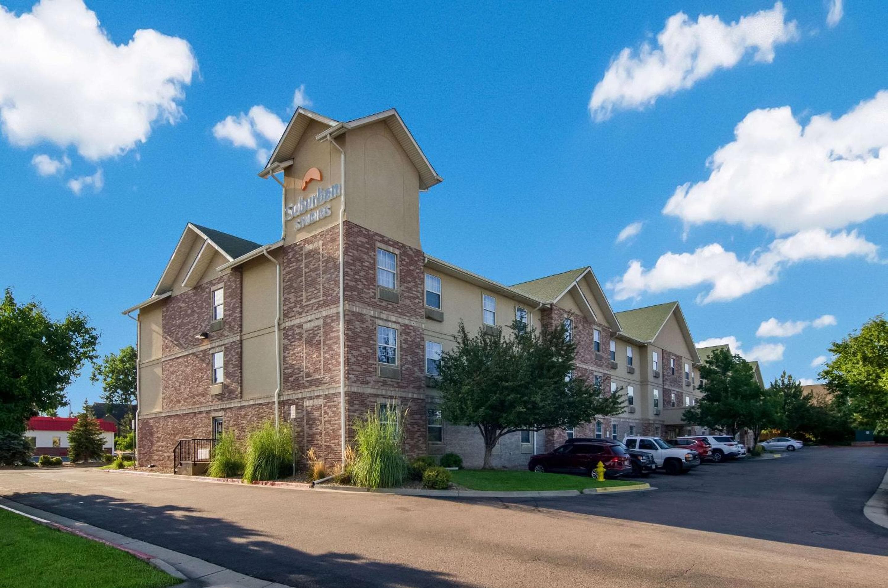 Suburban Studios Denver Central-Arvada
