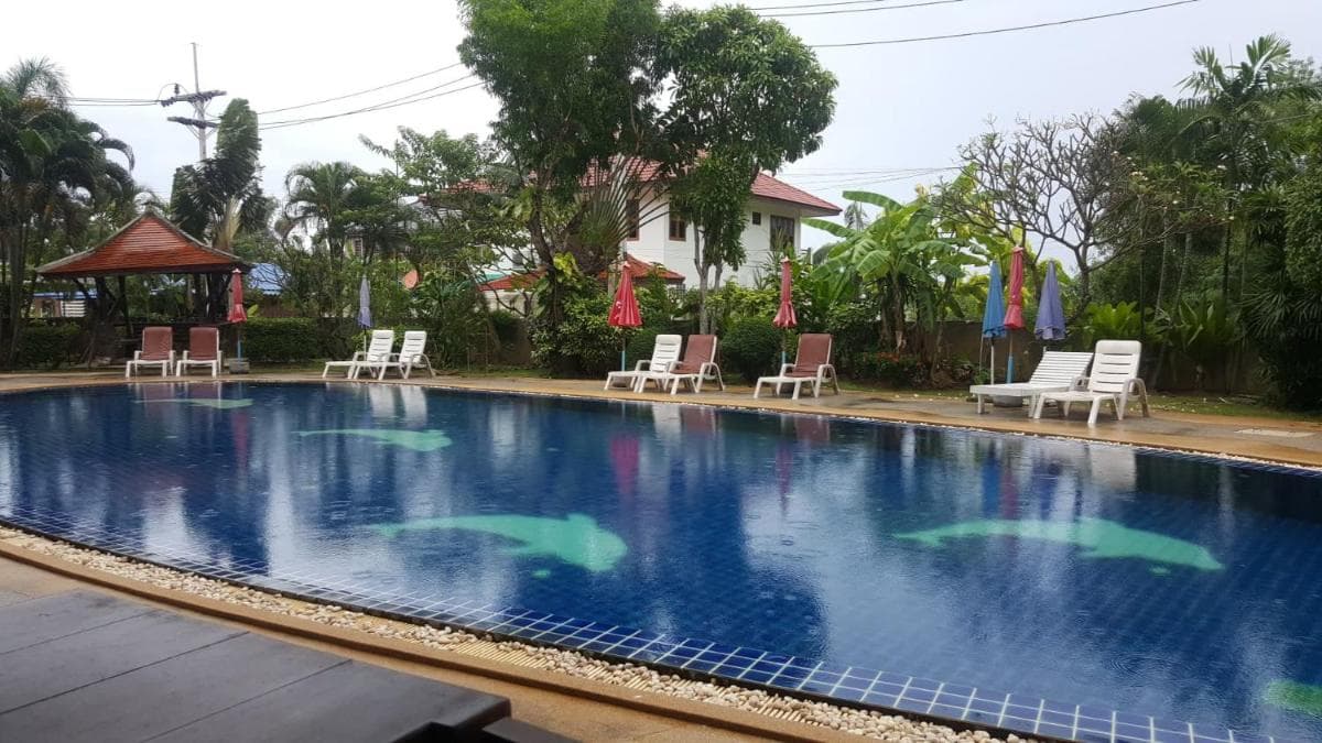 swimming pool