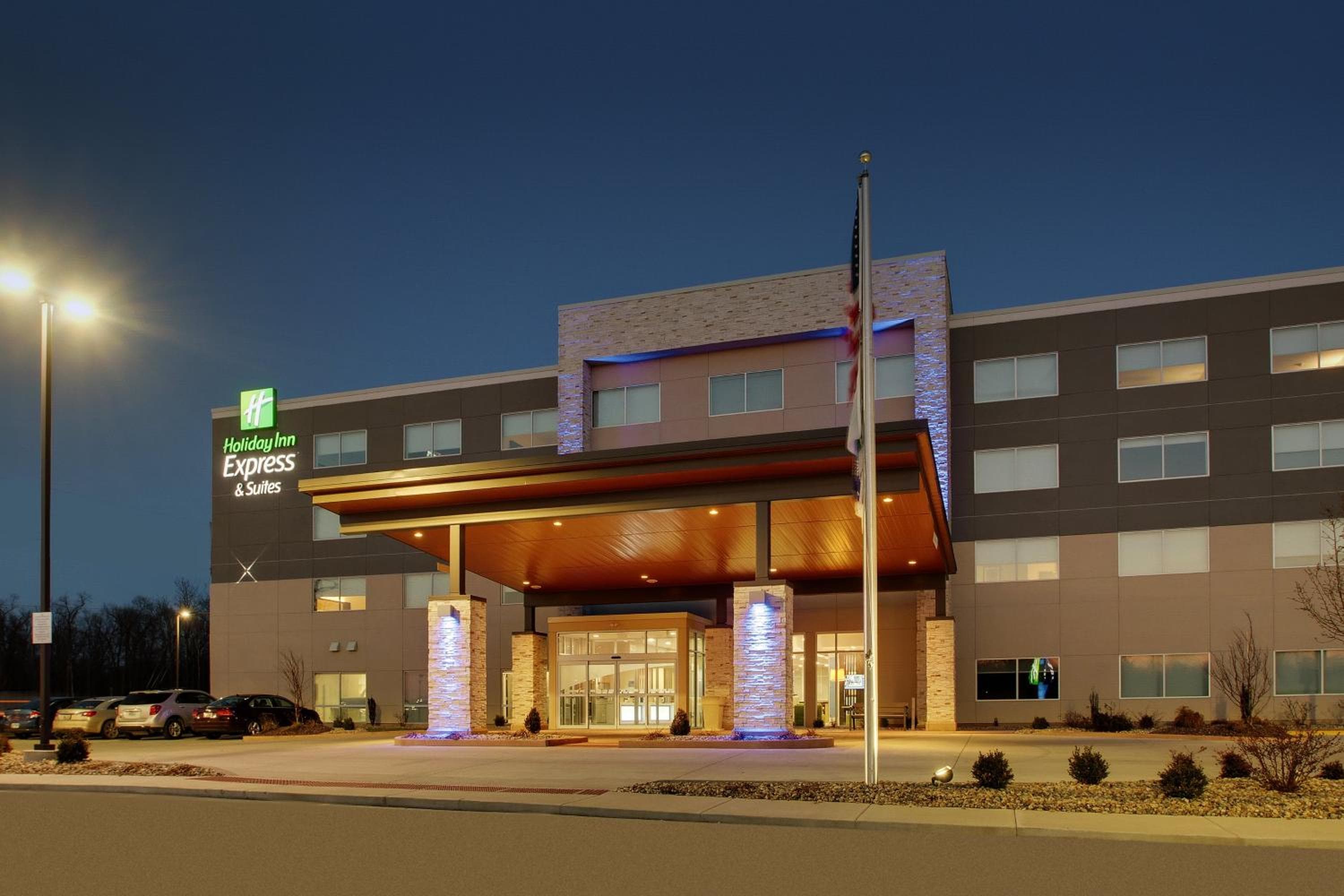 Holiday Inn Express & Suites - Mount Vernon by IHG