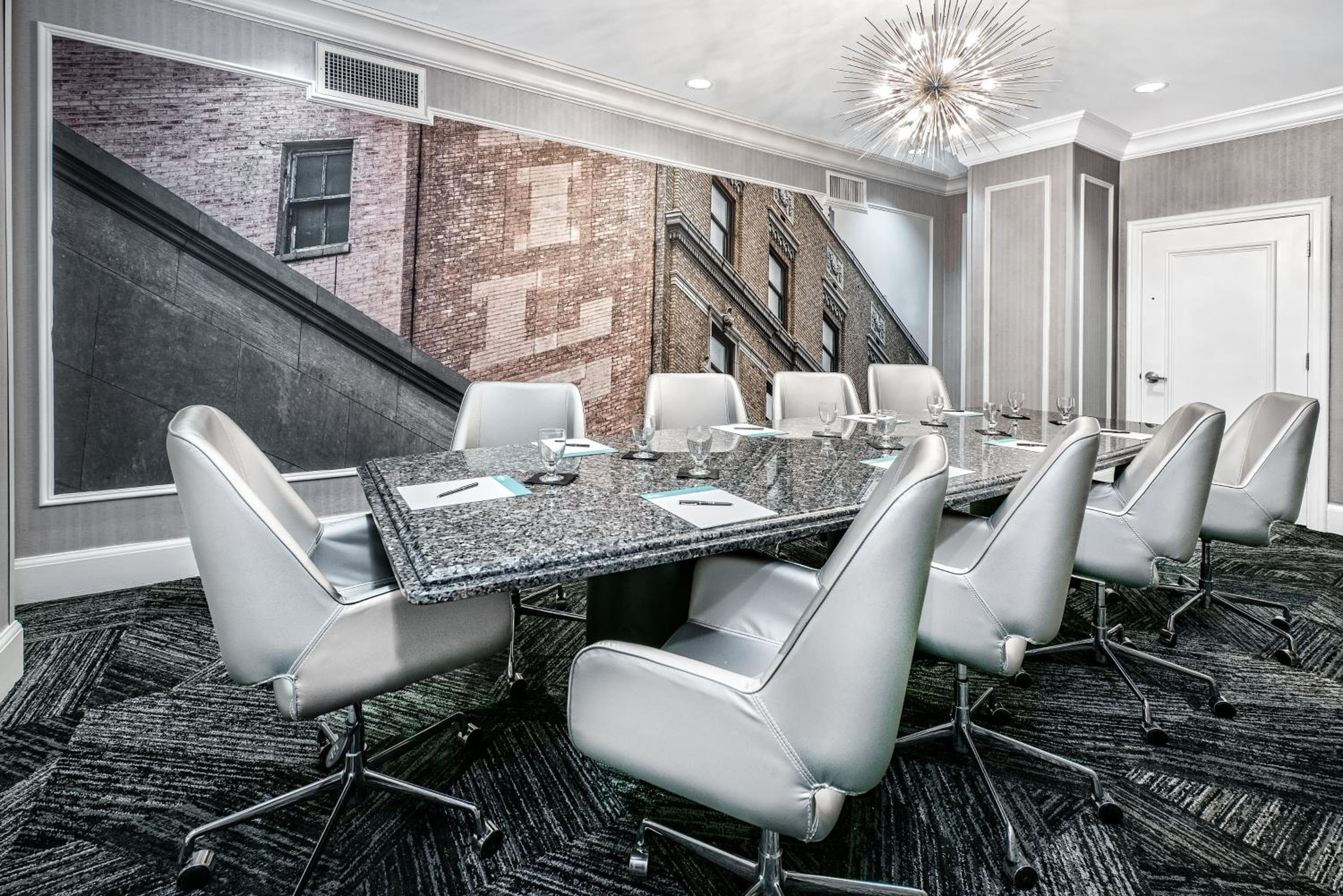 Hotel Indigo Dallas Downtown by IHG