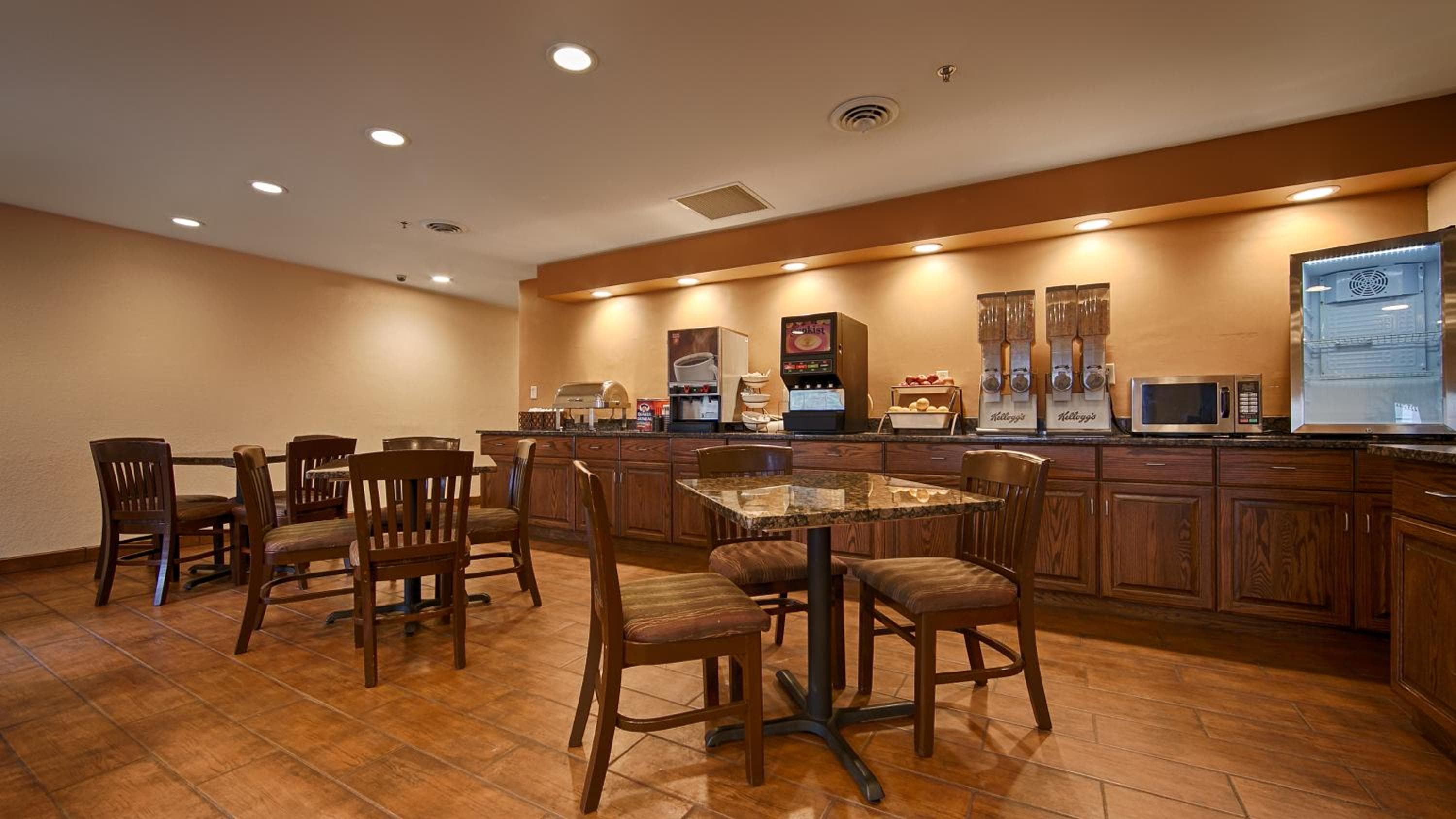 Best Western Fort Wayne Inn & Suites North