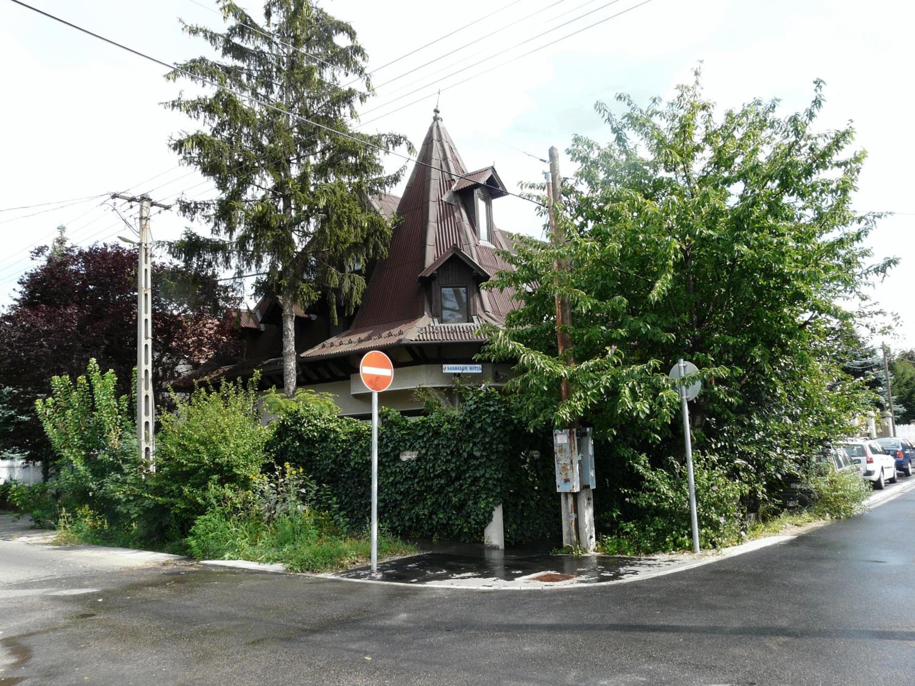 Sashalom Hotel