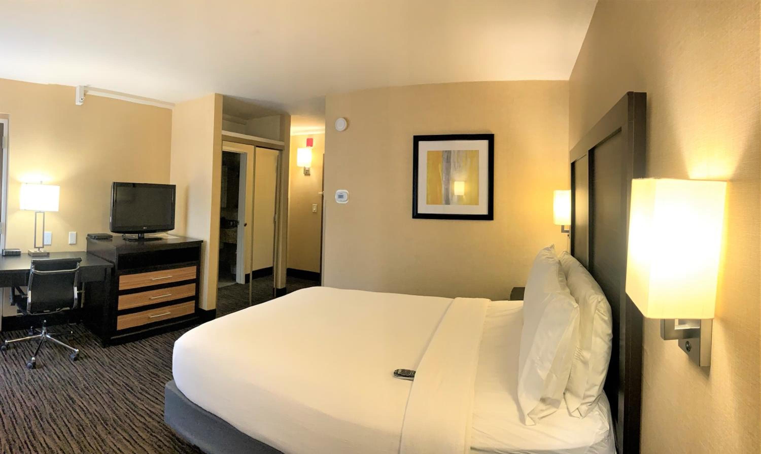 Holiday Inn Dublin - Pleasanton by IHG