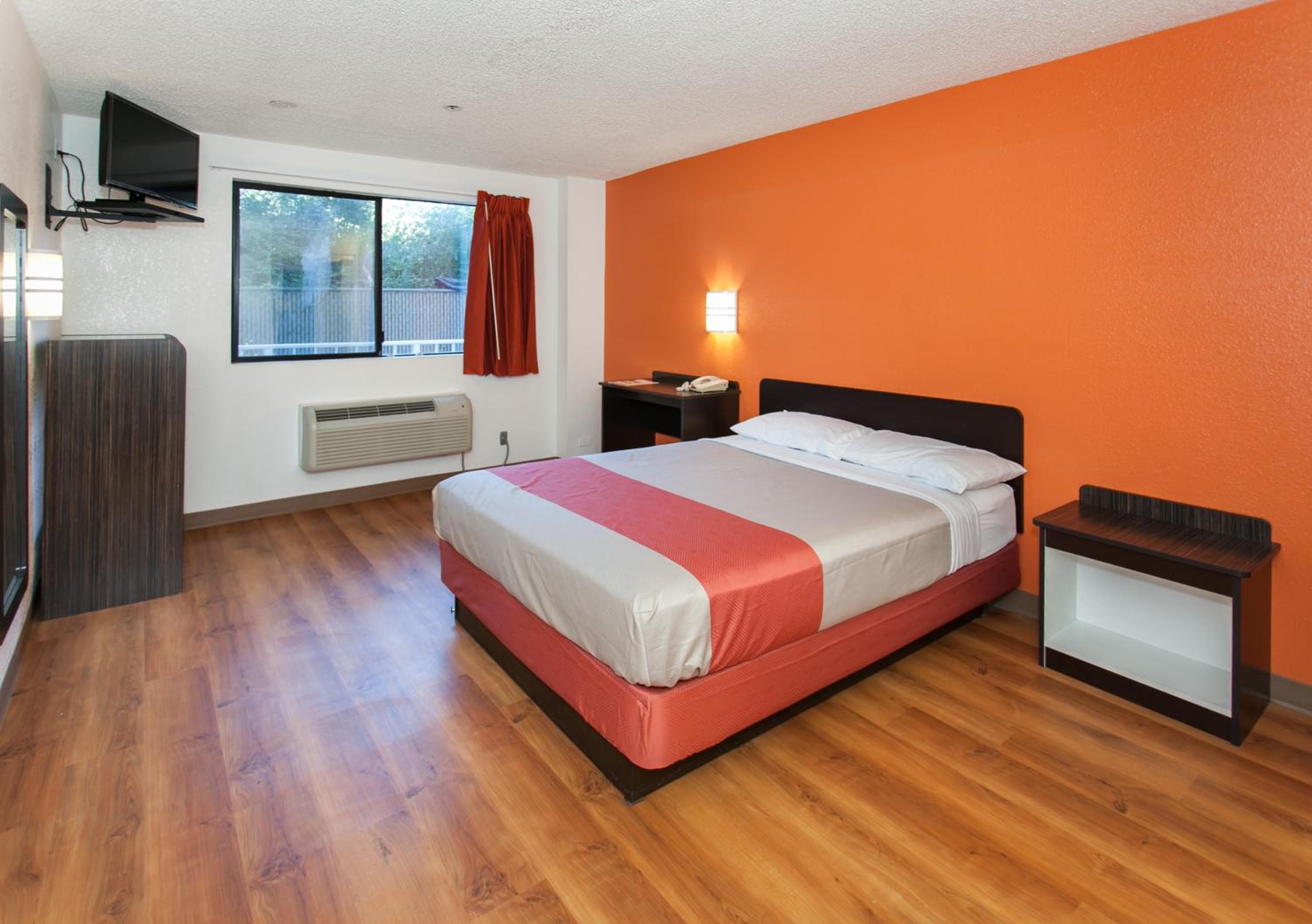 Motel 6-Los Angeles, CA - Los Angeles - LAX